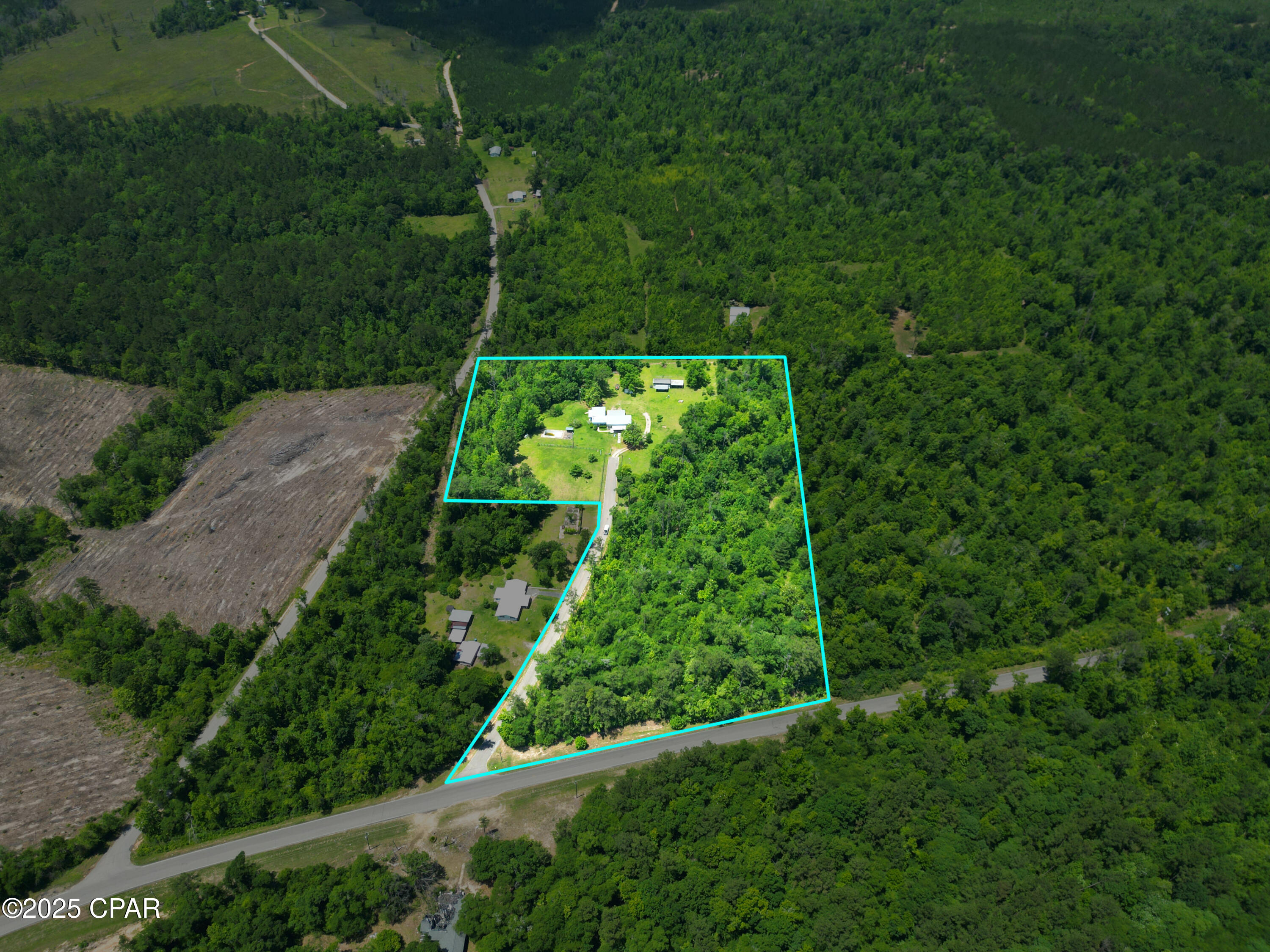 Listing photo id 1 for 133 Devane Road