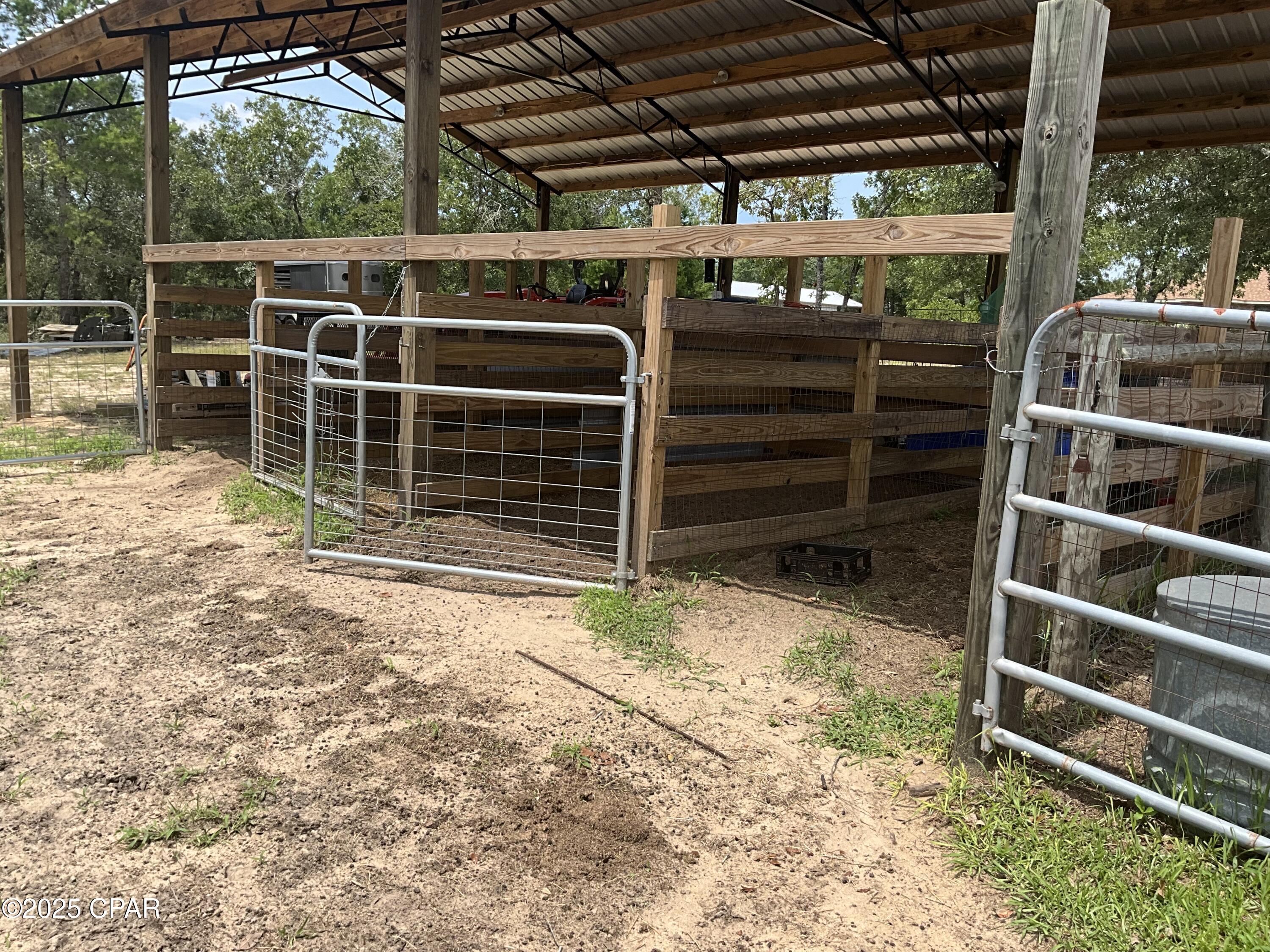 3021 Holmes Valley Road, Vernon, Florida image 16
