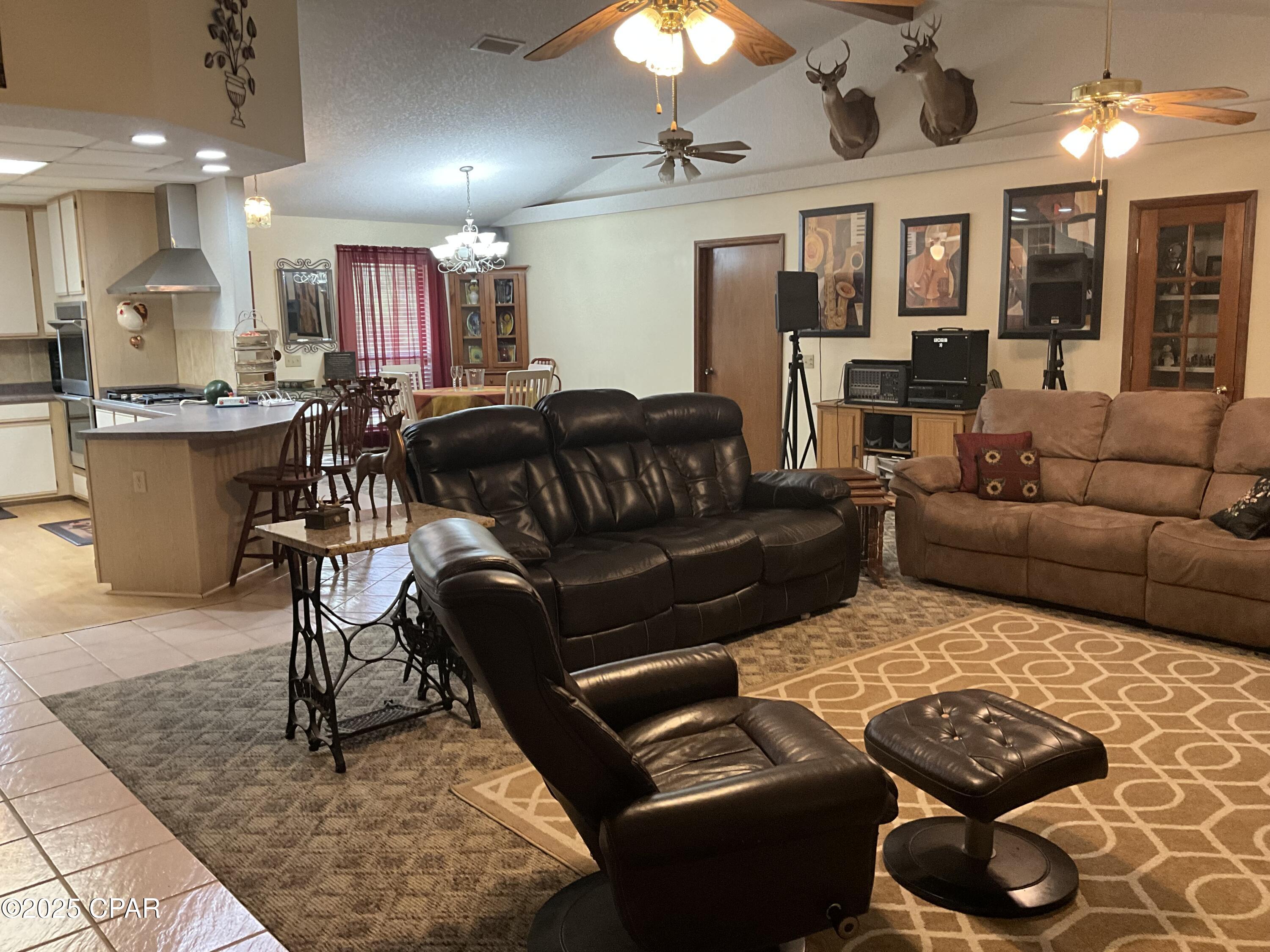 3021 Holmes Valley Road, Vernon, Florida image 29