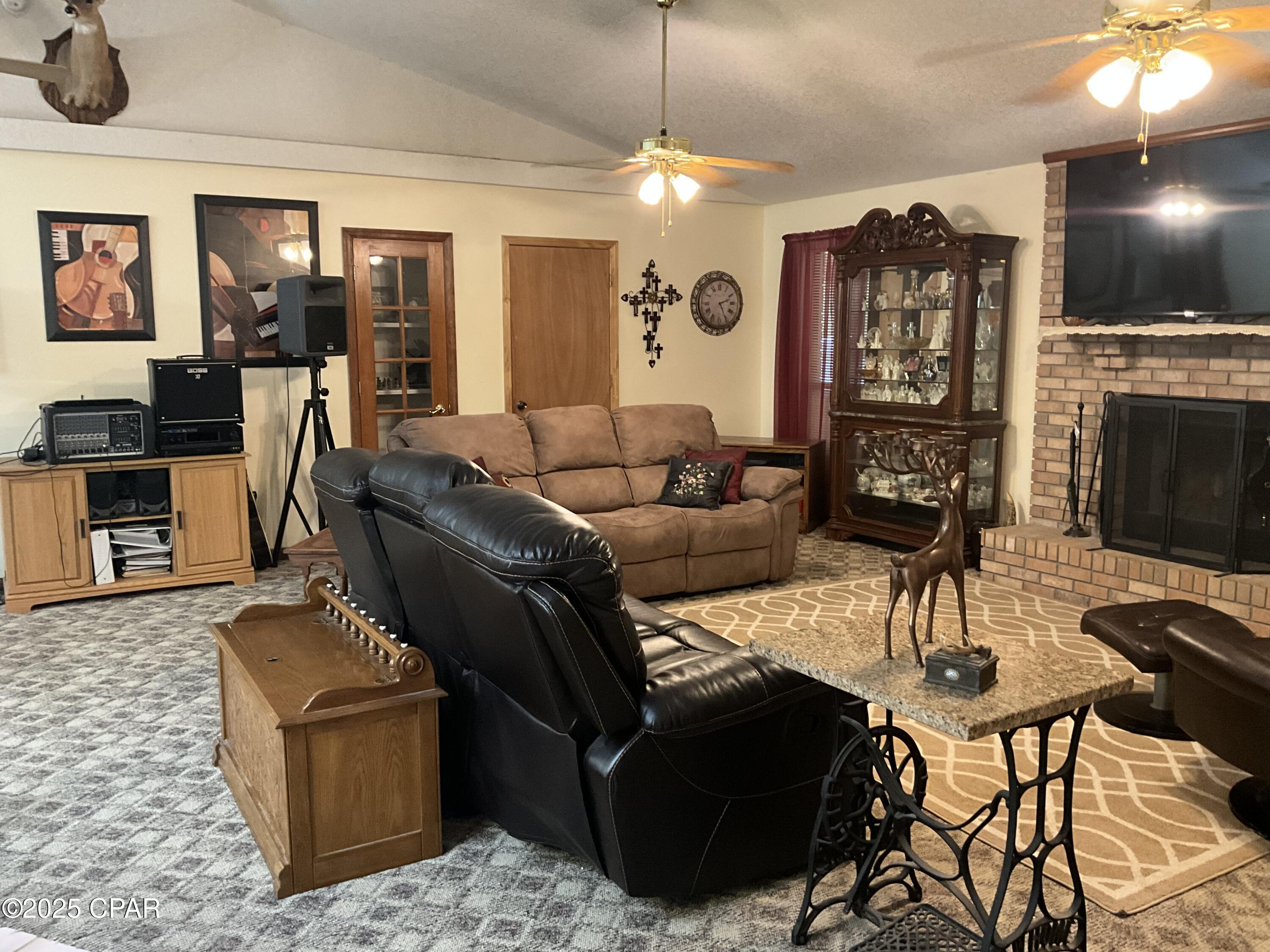 3021 Holmes Valley Road, Vernon, Florida image 32