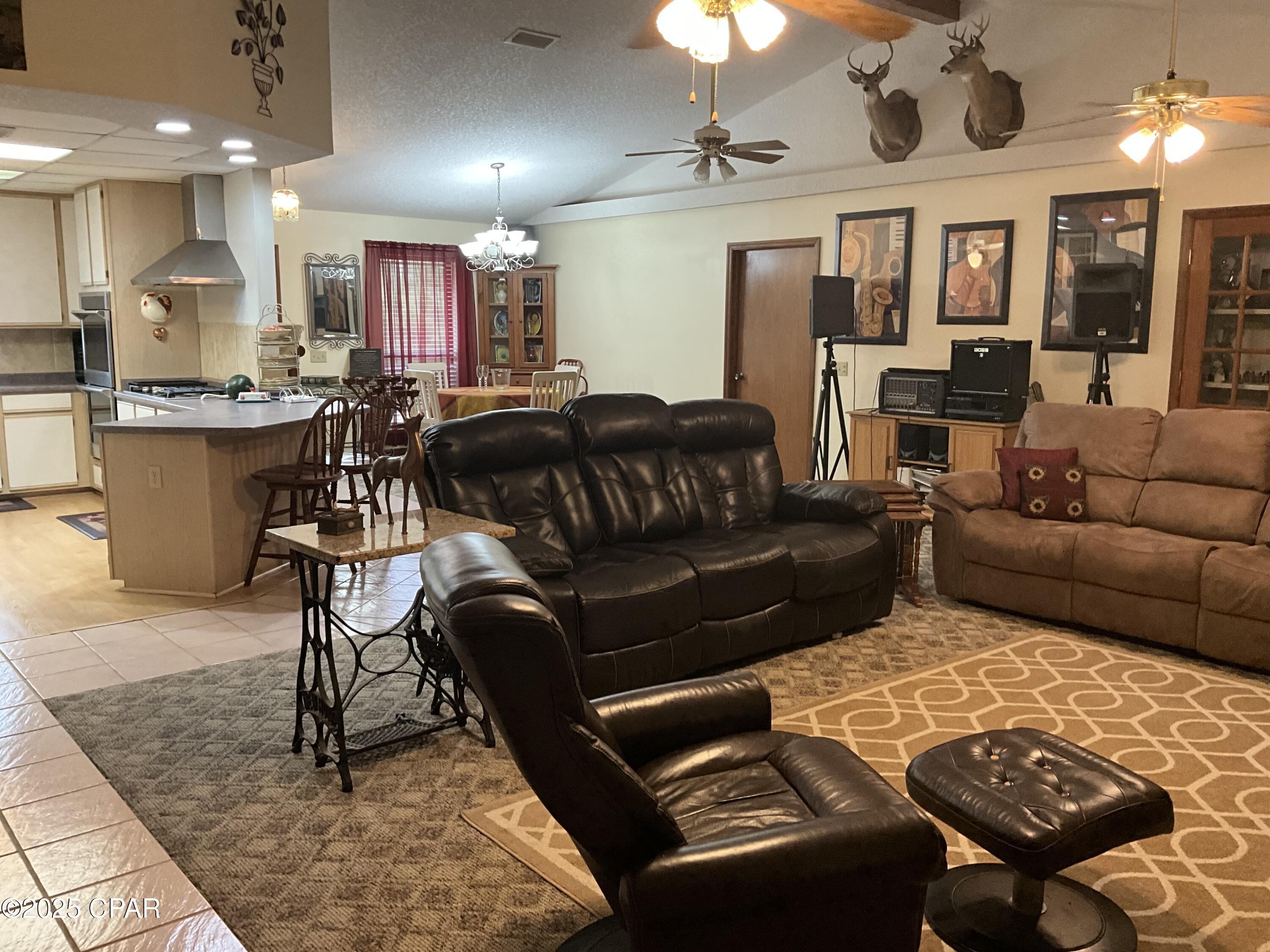 3021 Holmes Valley Road, Vernon, Florida image 50
