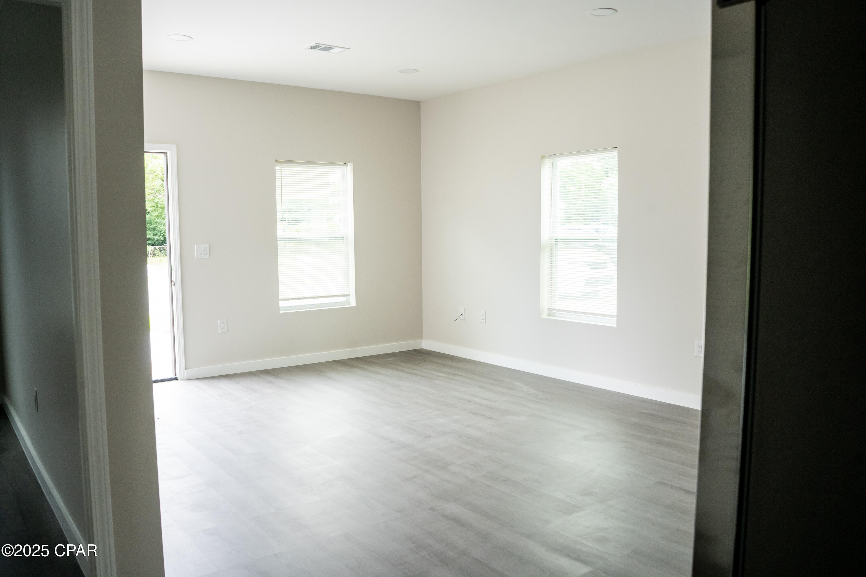 Image 6 For 1321 Fairland Avenue