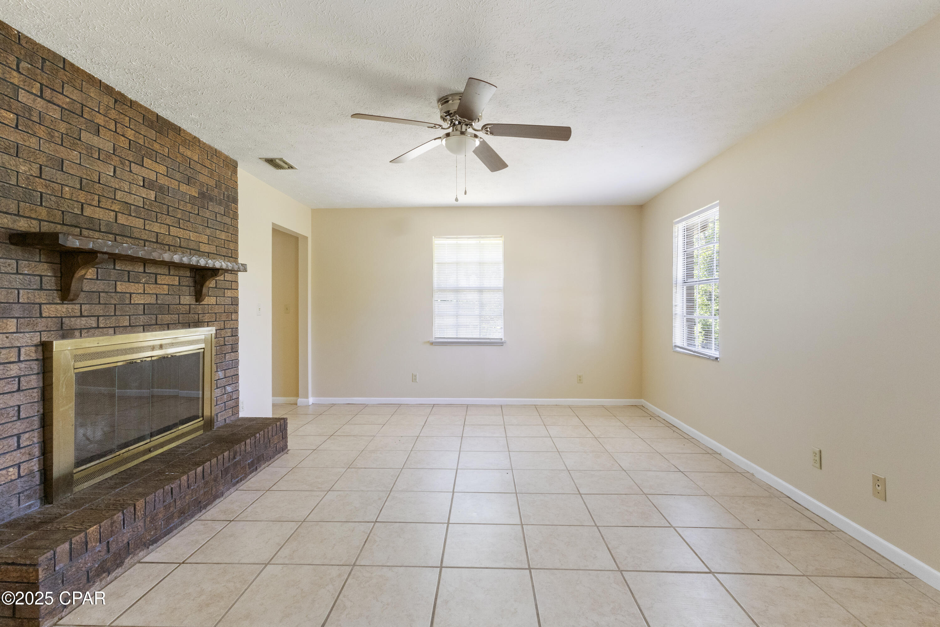 Image 3 For 7421 Oak Ridge Drive