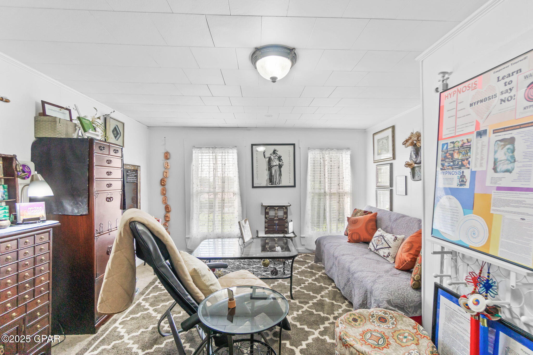 Listing photo id 26 for 1748 Georgia Street