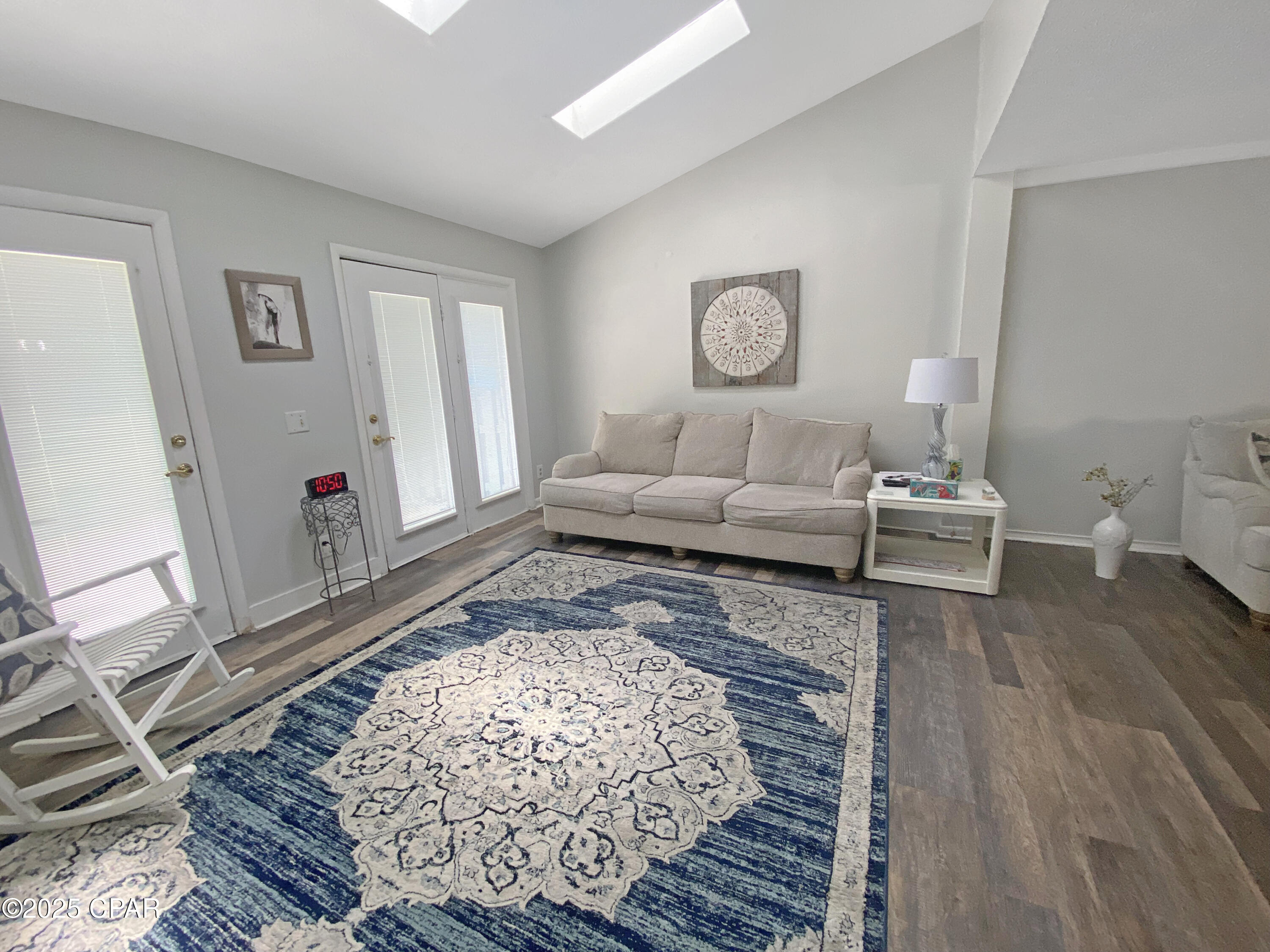 Image 2 For 1025 19th Street 2d