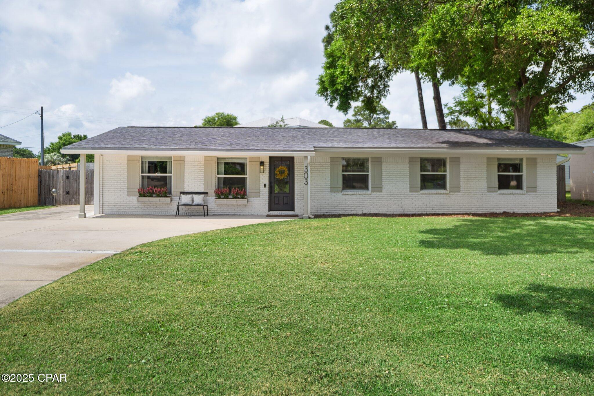 303 NE Ohio Place, Fort Walton Beach, Florida image 2