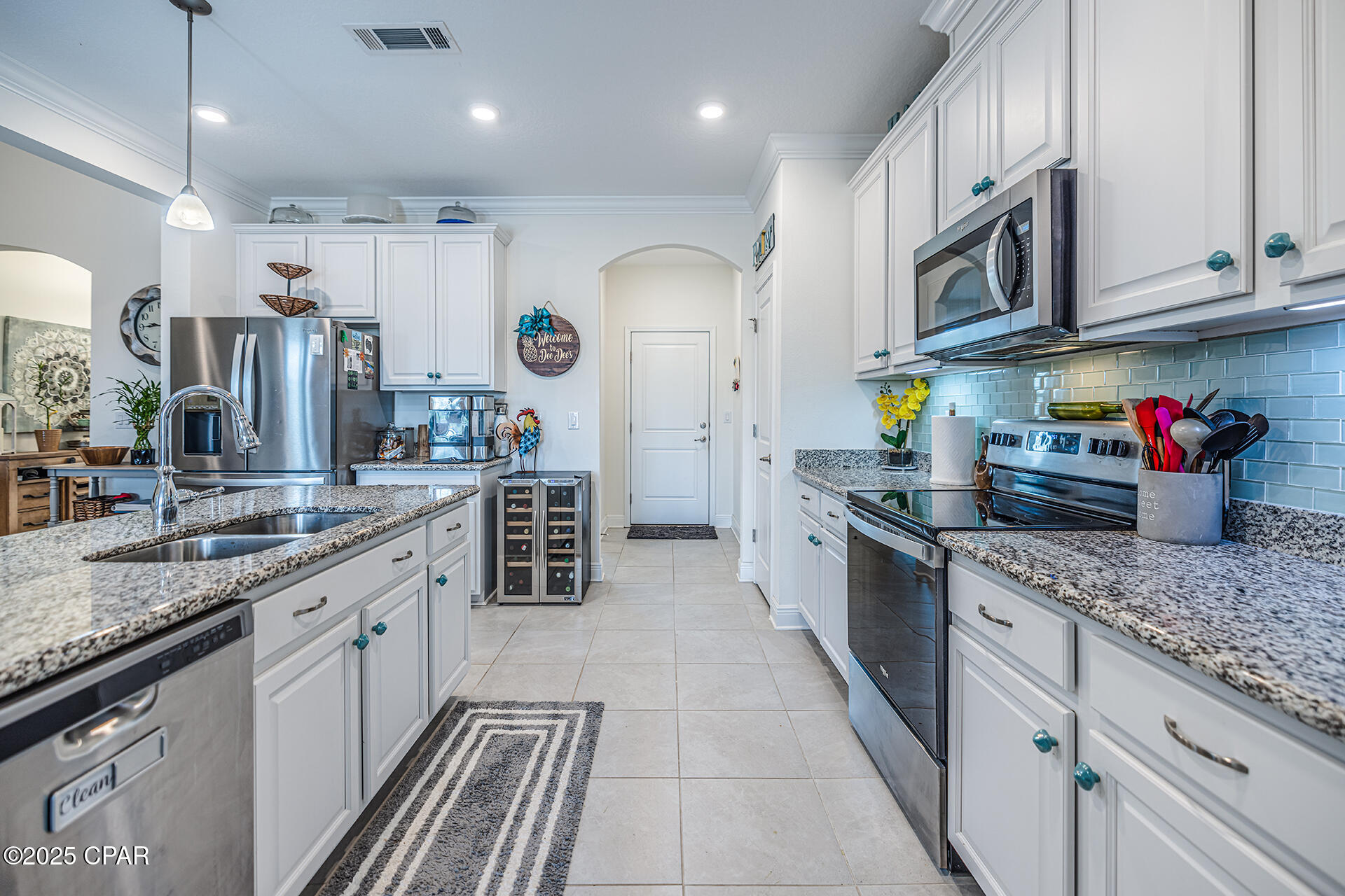 Listing photo id 19 for 235 Coastal Breeze Drive
