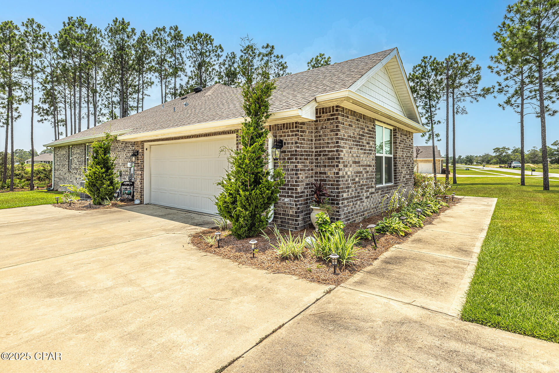 235 Coastal Breeze Drive, Freeport, Florida image 3