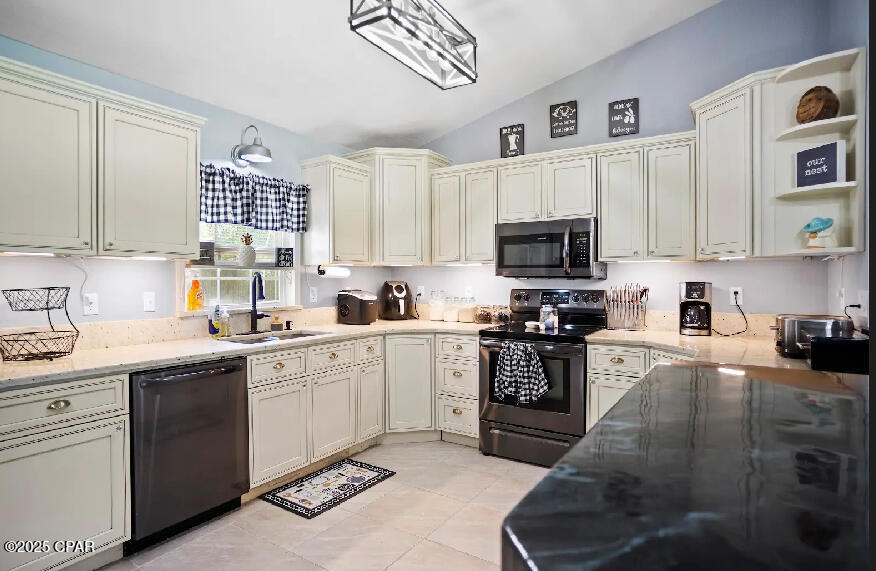Image 18 For 21382 Paradise Lane