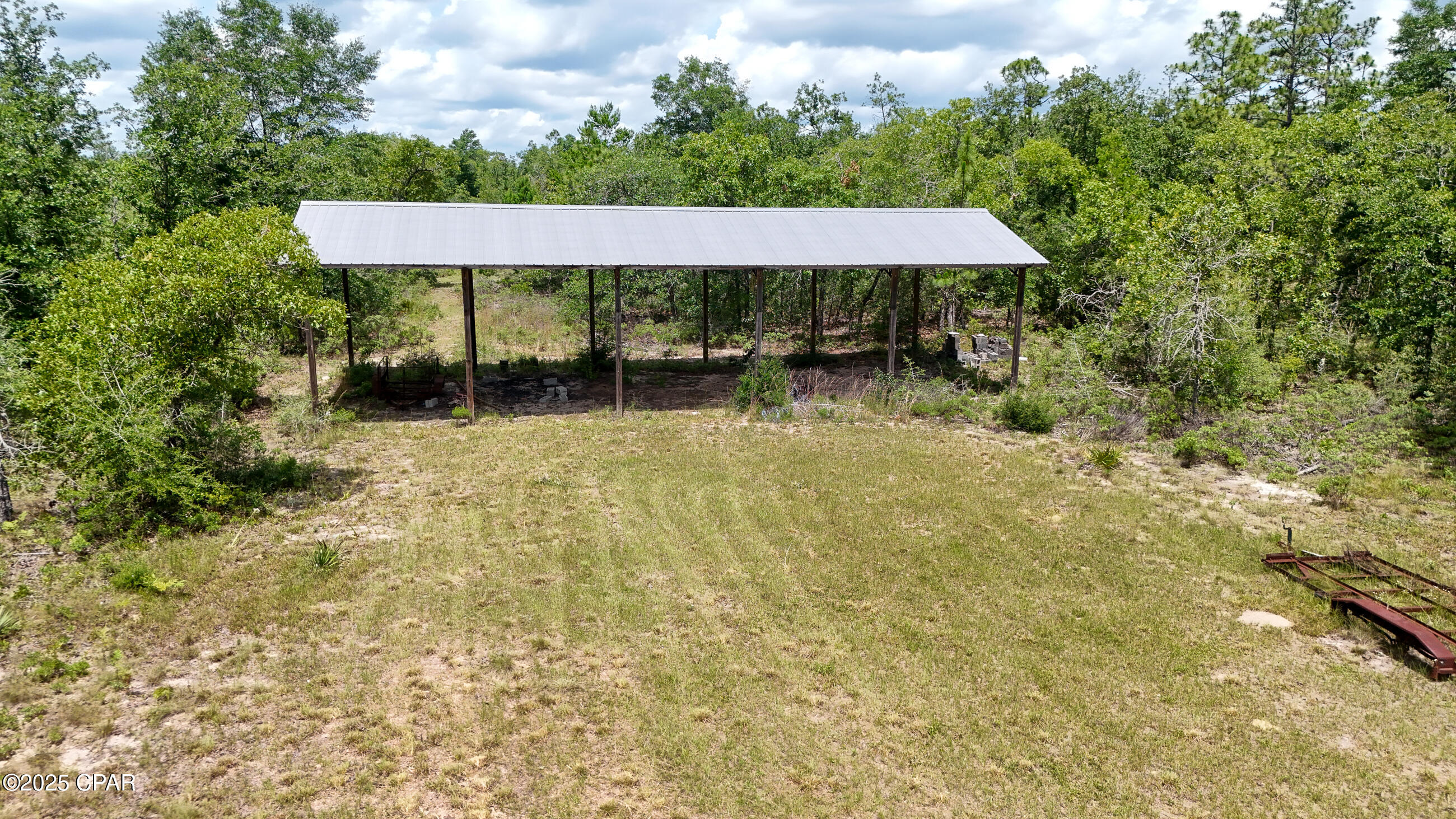 24197 NW Pine Tree Trail, Fountain, Florida image 14