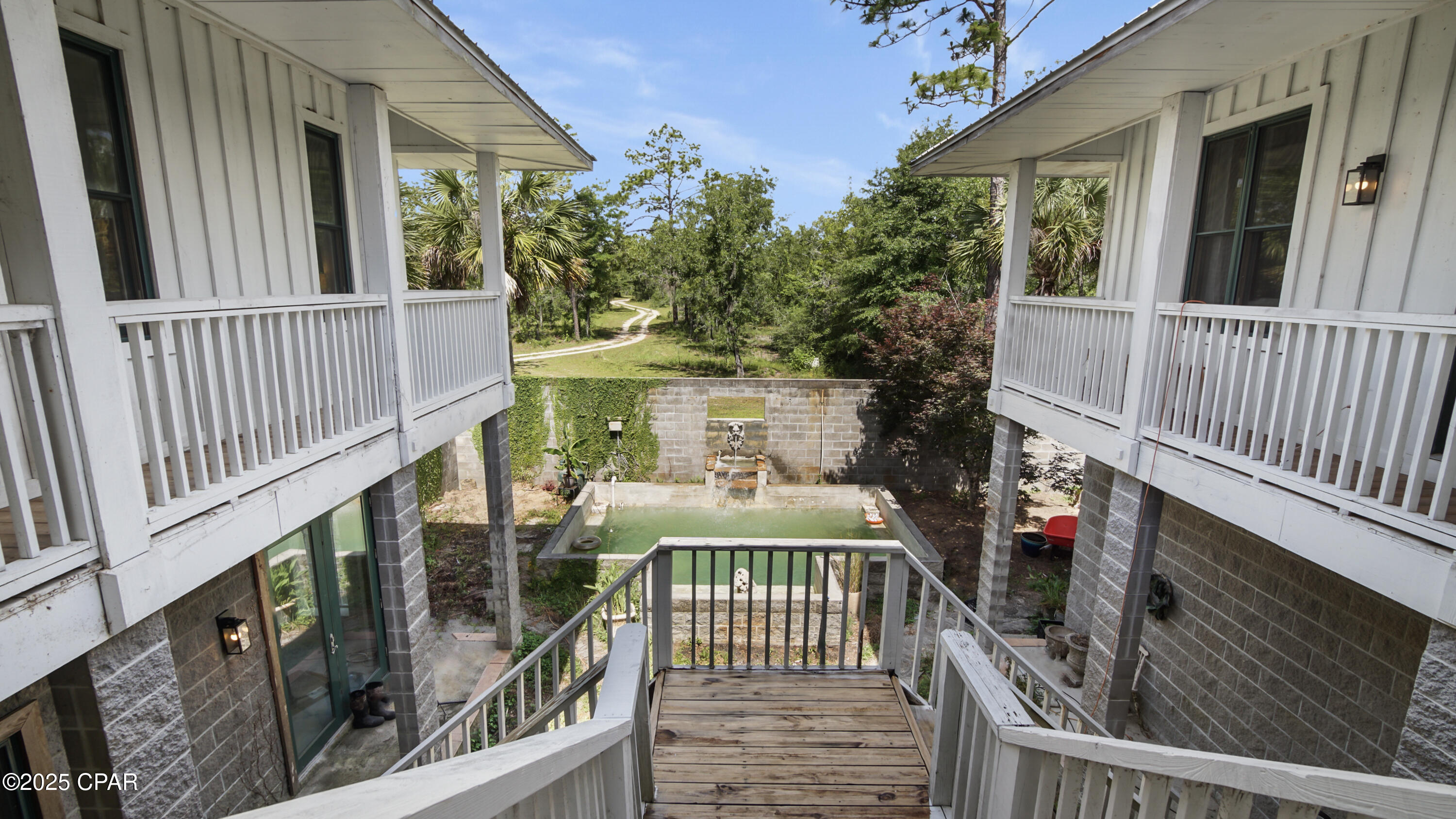24197 NW Pine Tree Trail, Fountain, Florida image 6