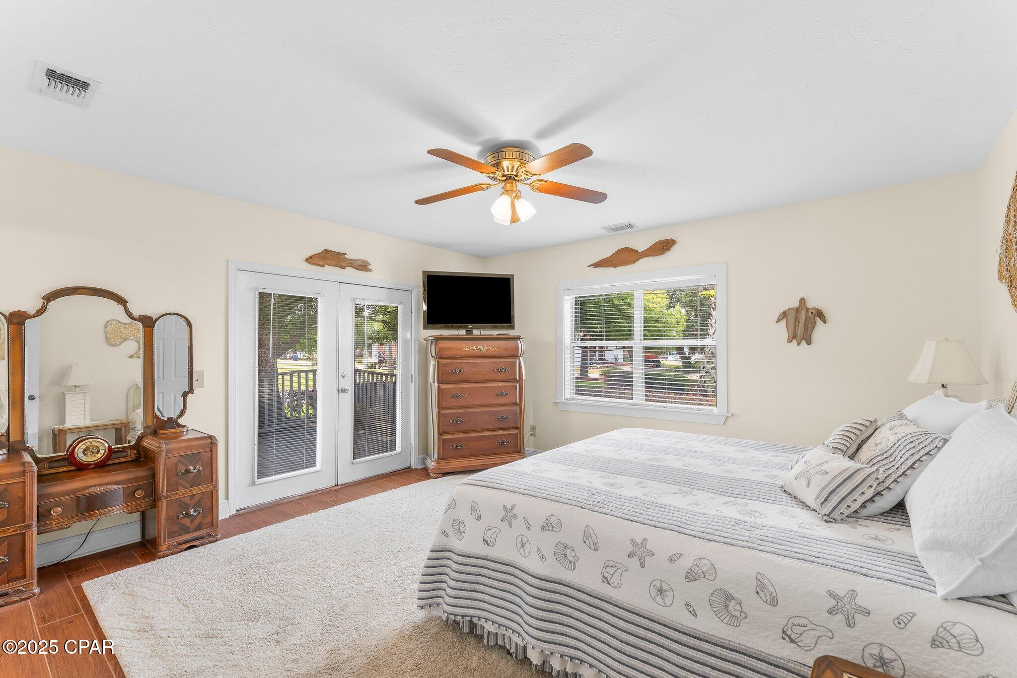 Image 12 For 2400 Beach Drive