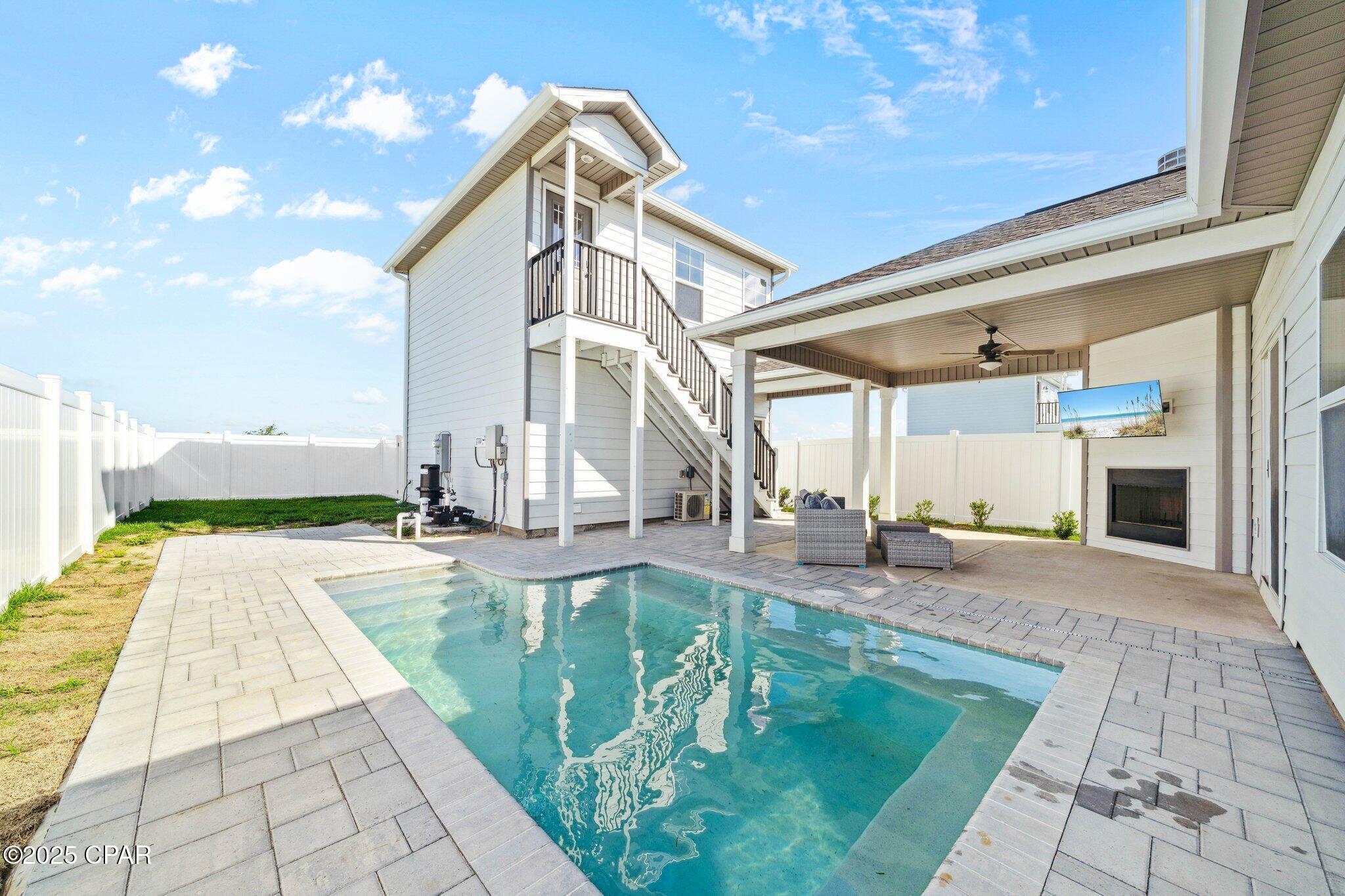 400 Arrowwood Boulevard, Freeport, Florida image 1