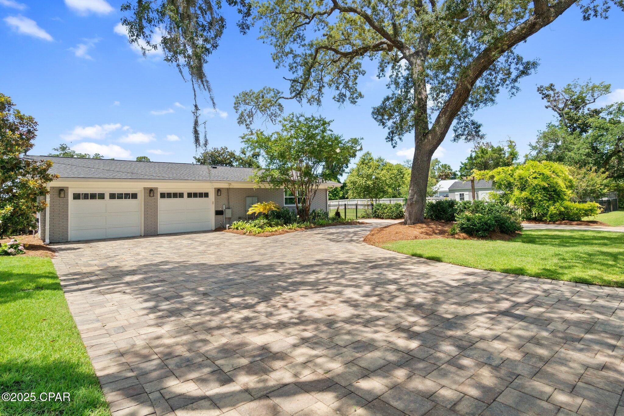 Image 6 For 801 Fortune Avenue