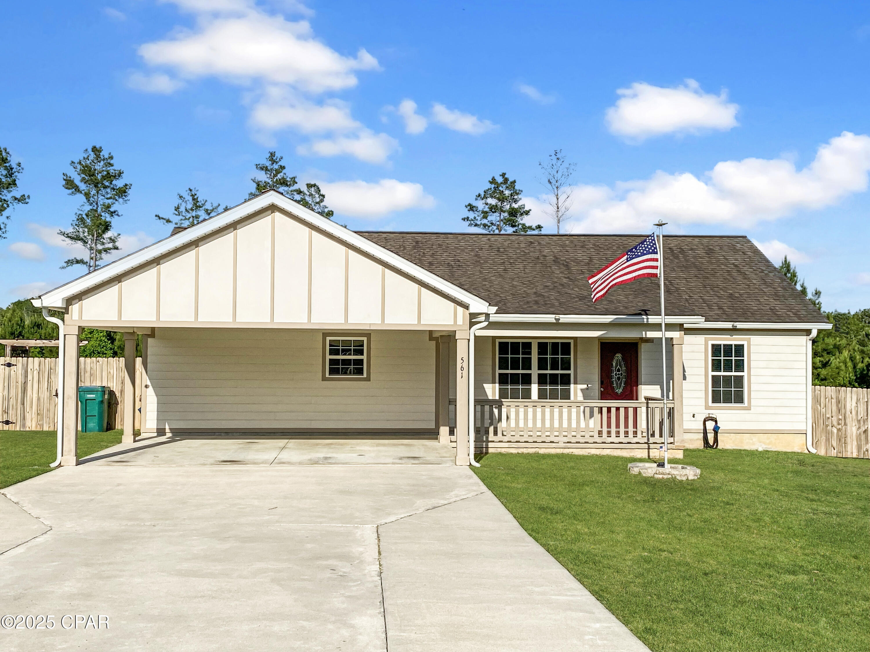 561 Lakepointe Drive