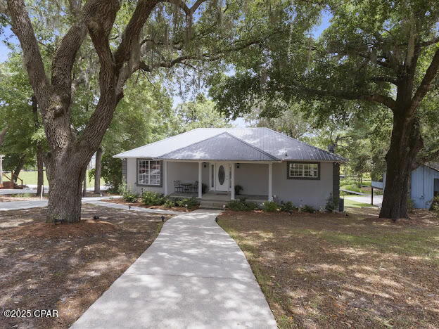 3899 Country Club Boulevard, Chipley, Florida image 2