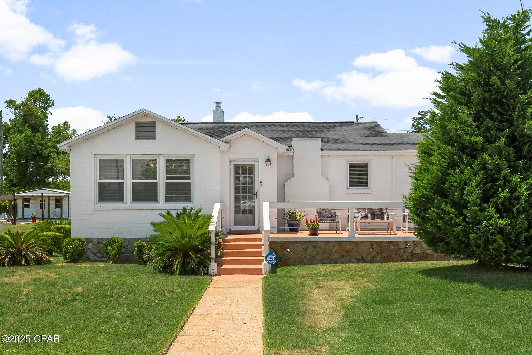 221 N Cove Boulevard, Panama City, Florida image 1