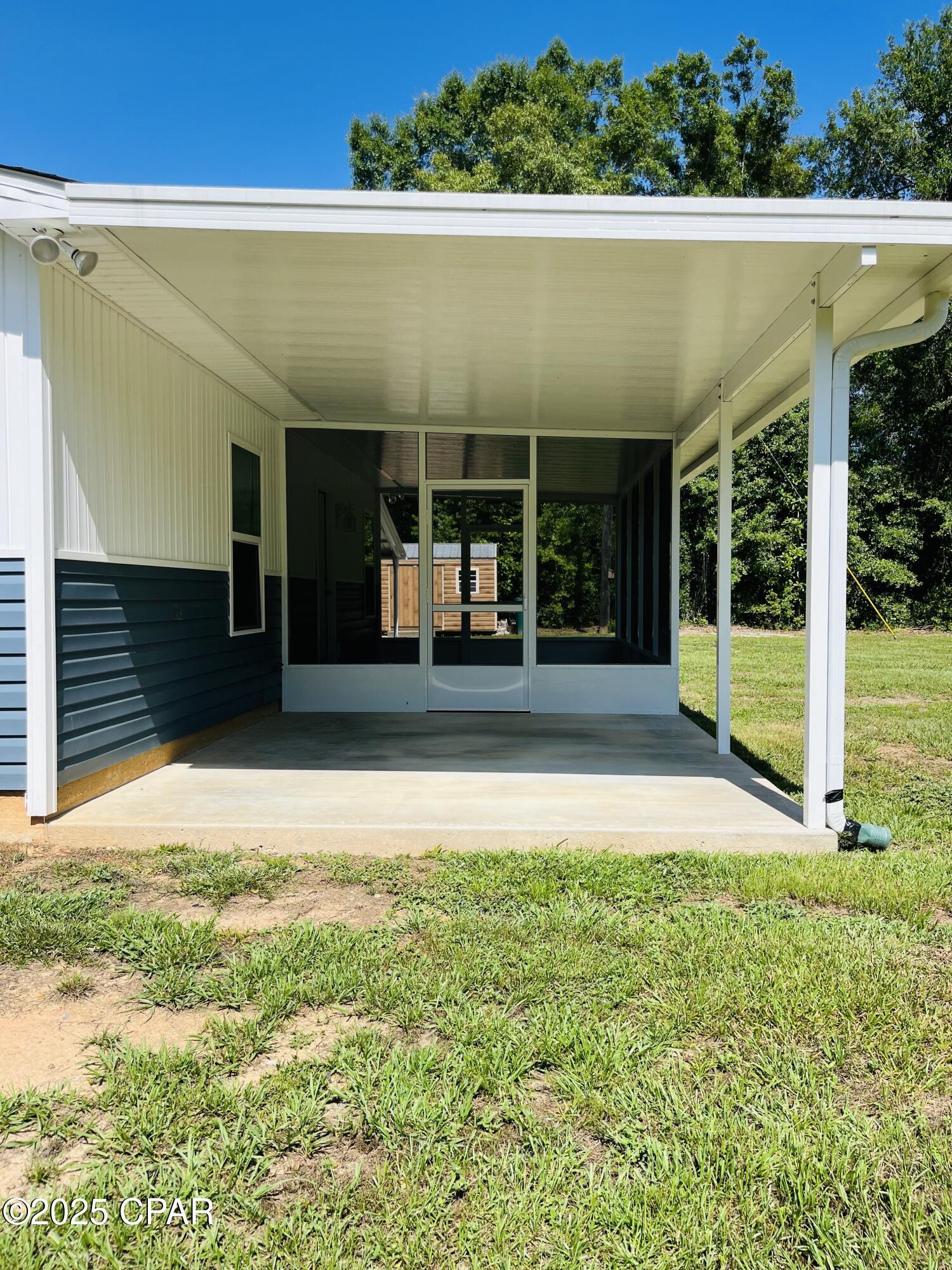 6811 Hwy 90, Grand Ridge, Florida image 9