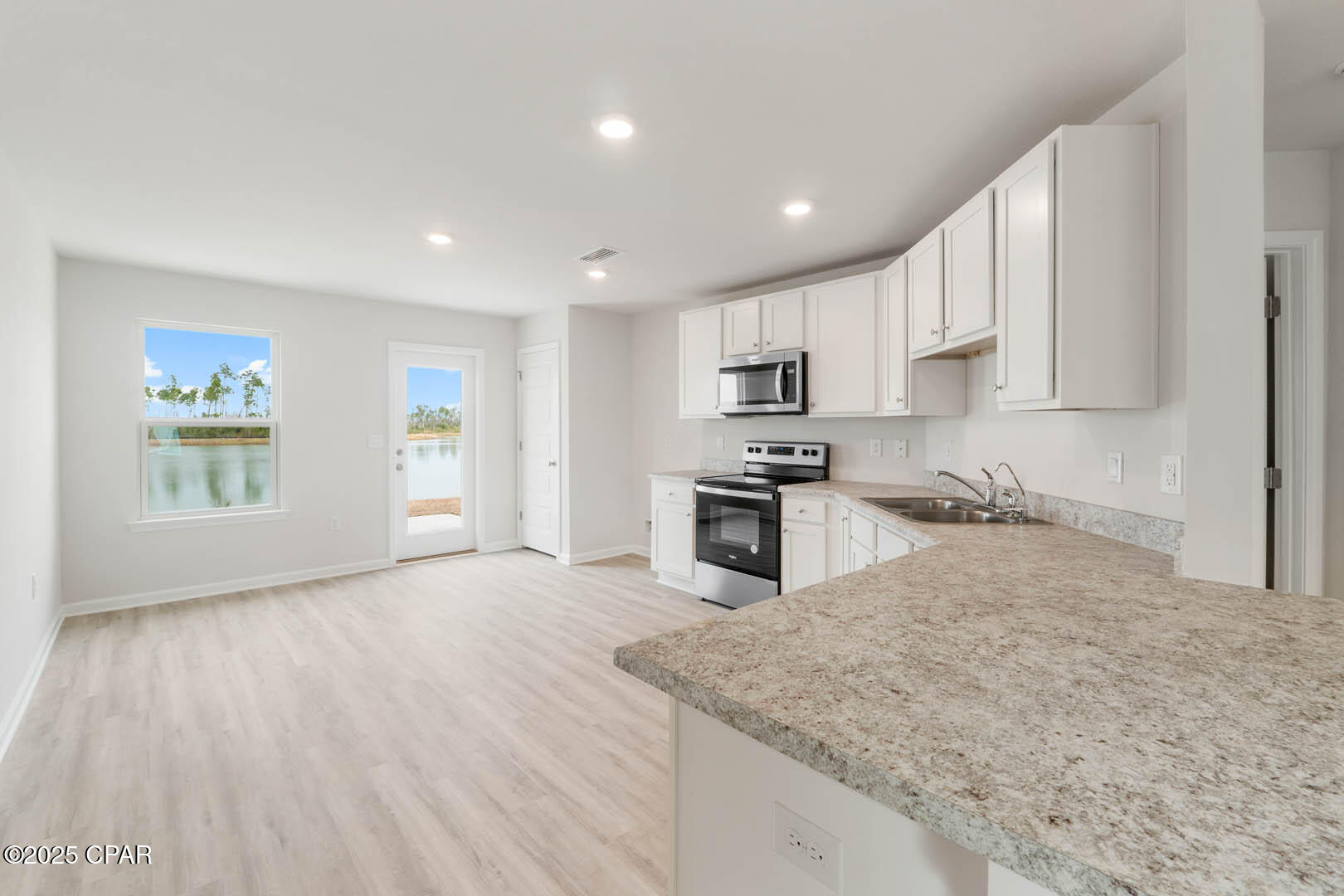 8321 Park Place Drive, Panama City, Florida image 11
