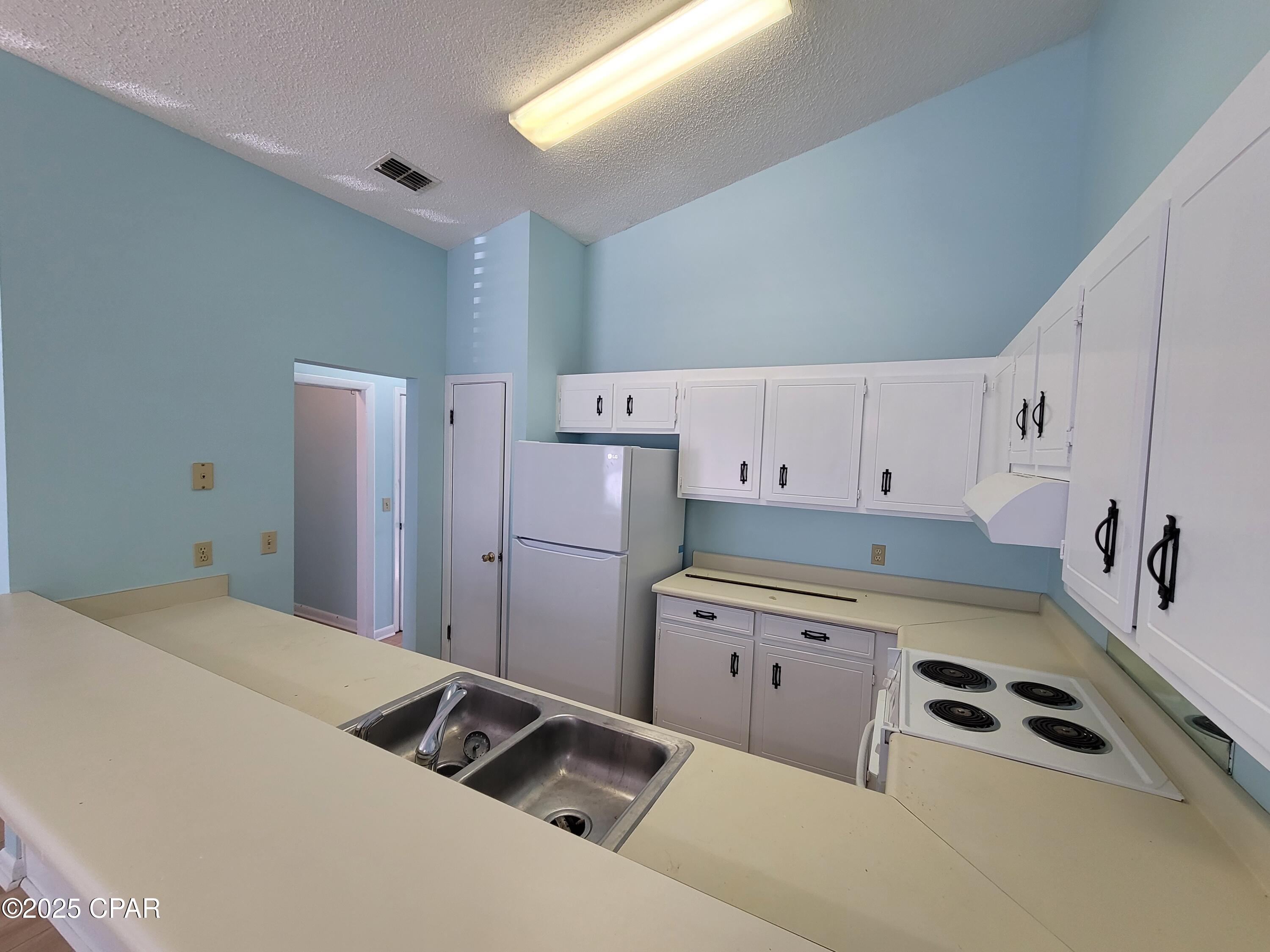 Image 7 For 5500 Sunset Avenue B