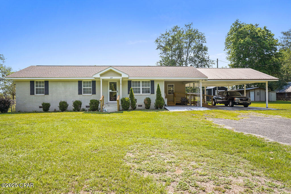 Listing photo id 3 for 1079 Hwy 177a