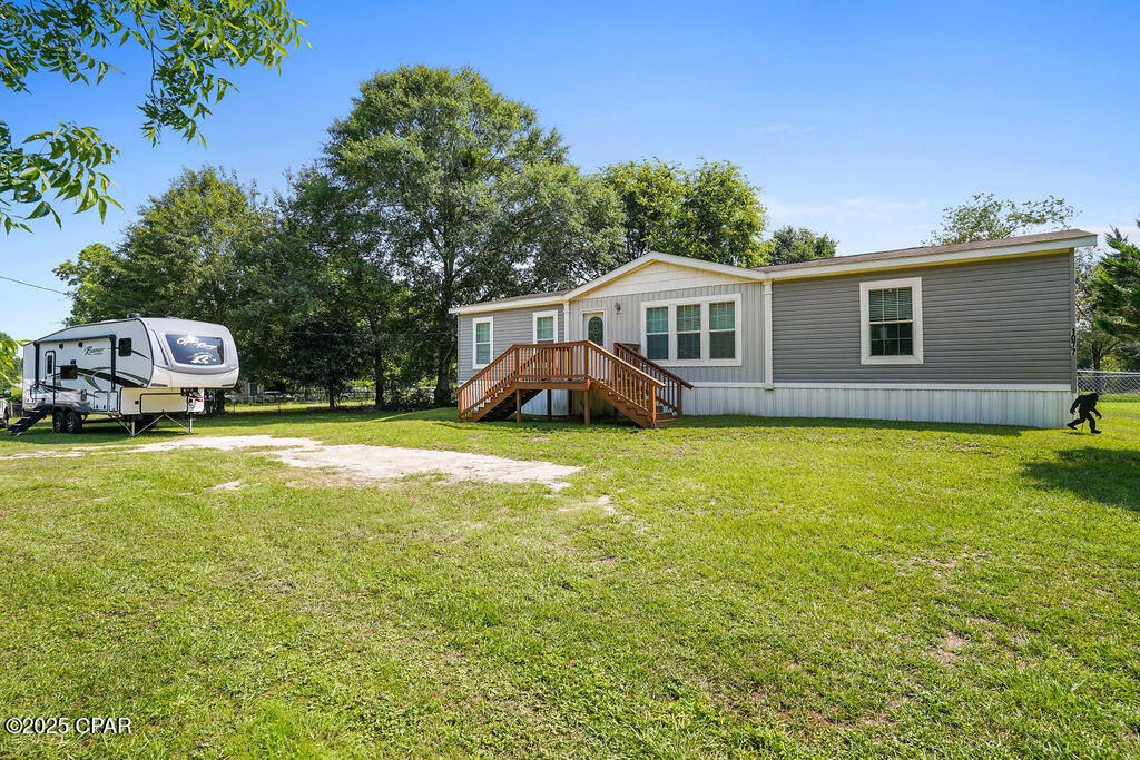 Listing photo id 30 for 1079 Hwy 177a