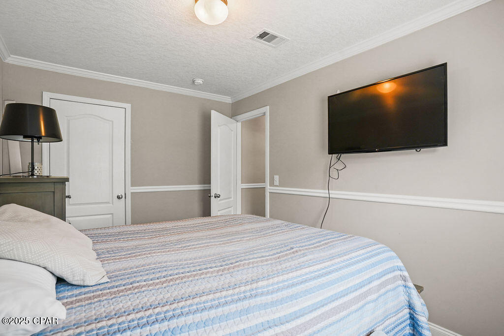 Listing photo id 56 for 1079 Hwy 177a