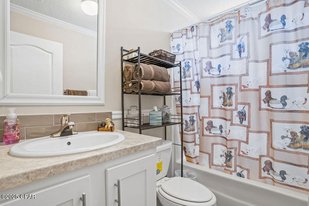 Listing photo id 58 for 1079 Hwy 177a