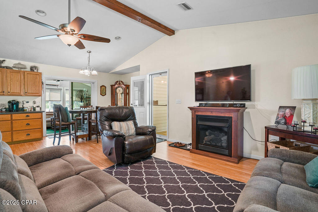 Listing photo id 7 for 1079 Hwy 177a