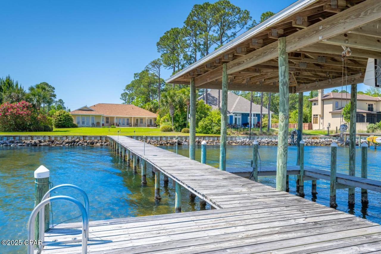Listing photo id 22 for 31 Bayshore Drive