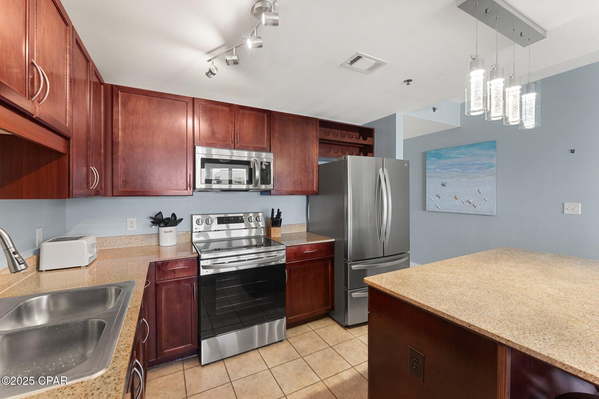 9860 S Thomas Drive #726, Panama City, Florida image 9