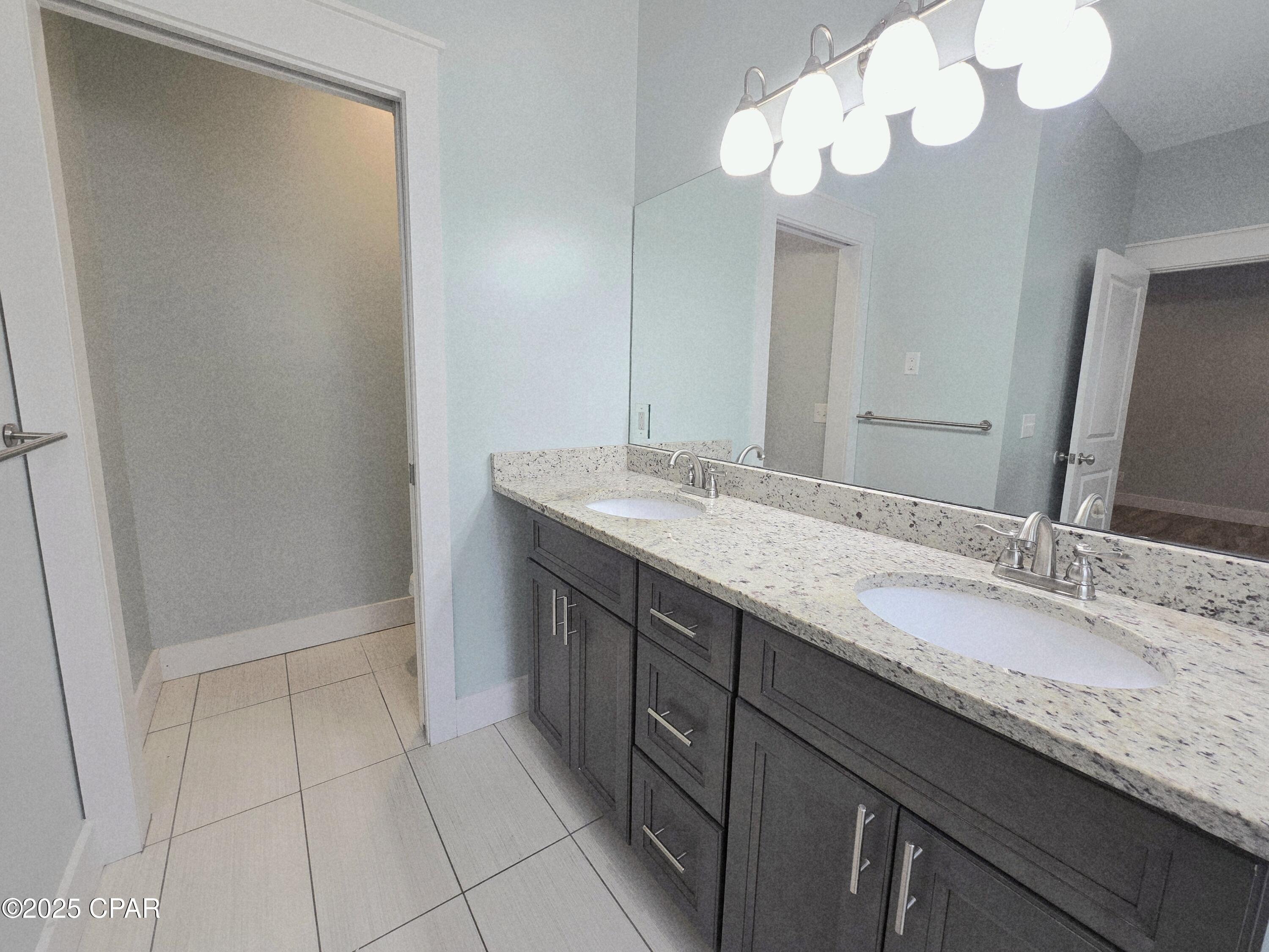 Image 21 For 4025 Riverside Drive