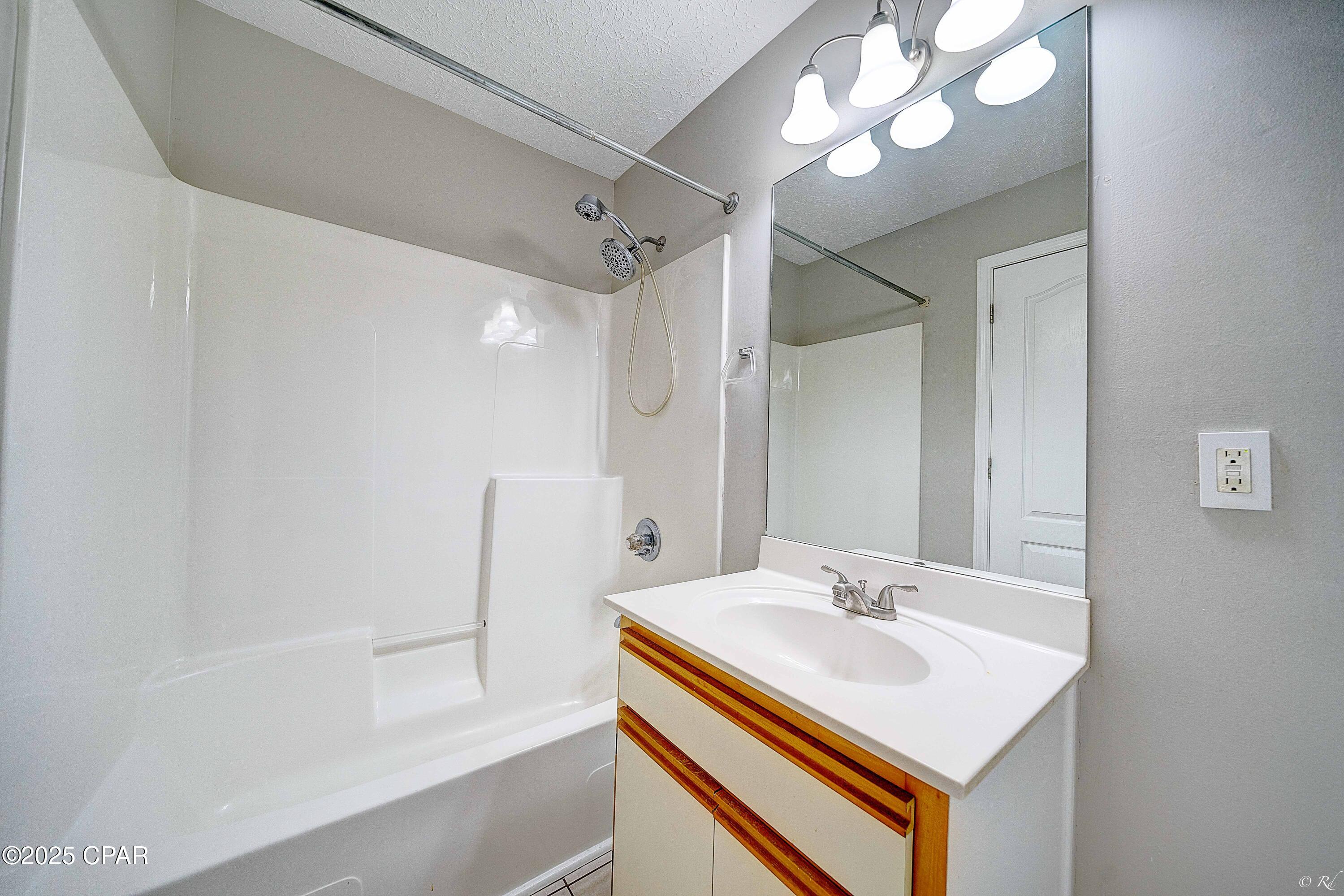 Image 18 For 815 Premier Drive