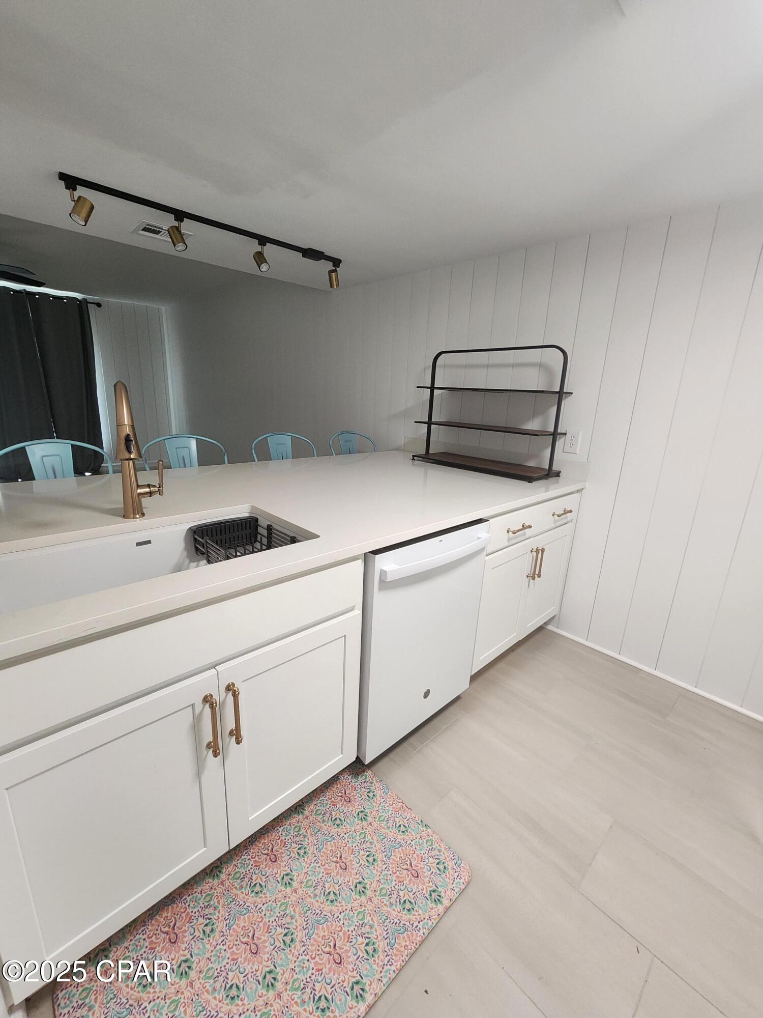 Image 15 For 6901 Lagoon Drive 15