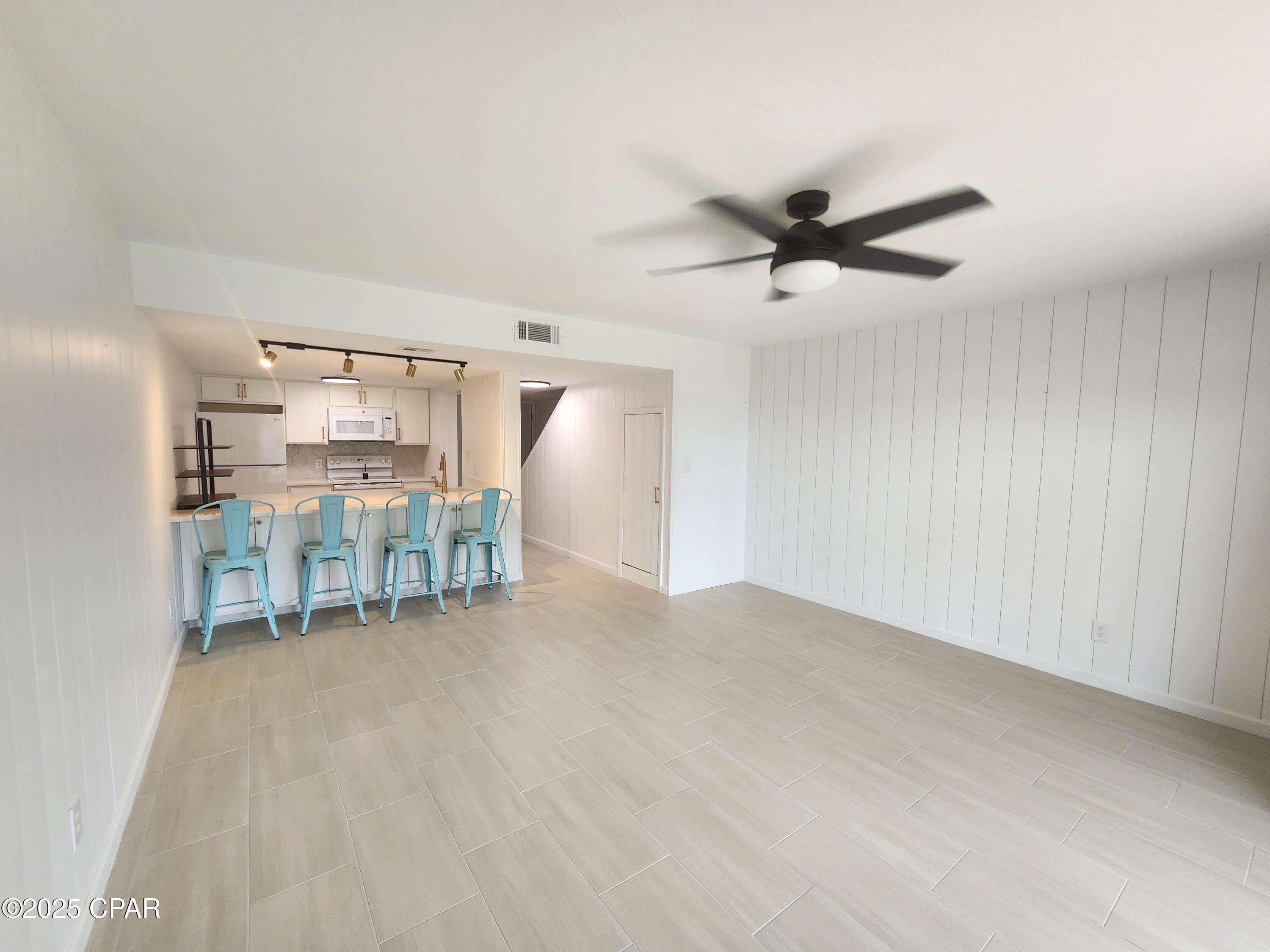 Image 3 For 6901 Lagoon Drive 15