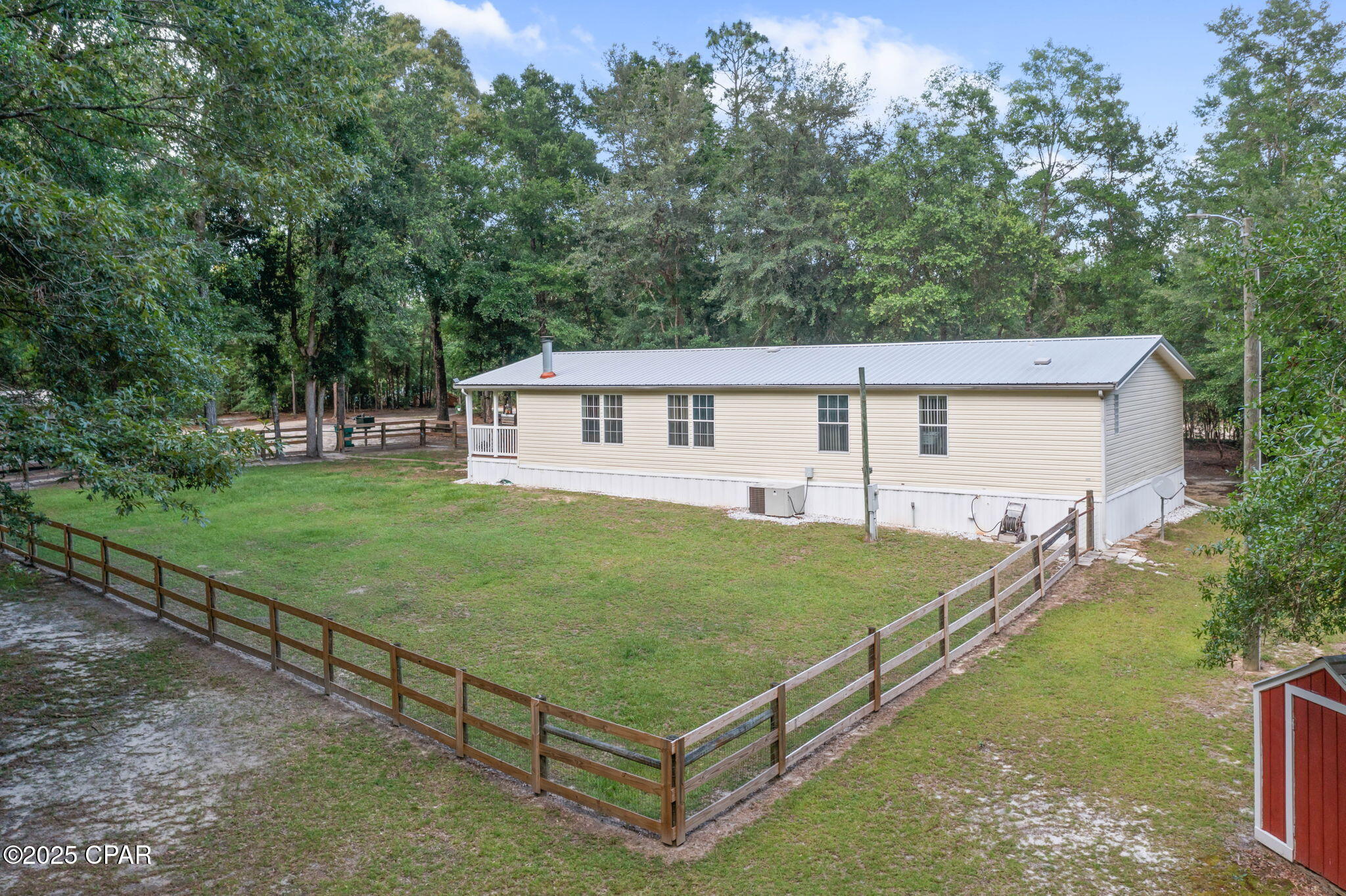 4196 Chapel Branch Drive, Vernon, Florida image 11