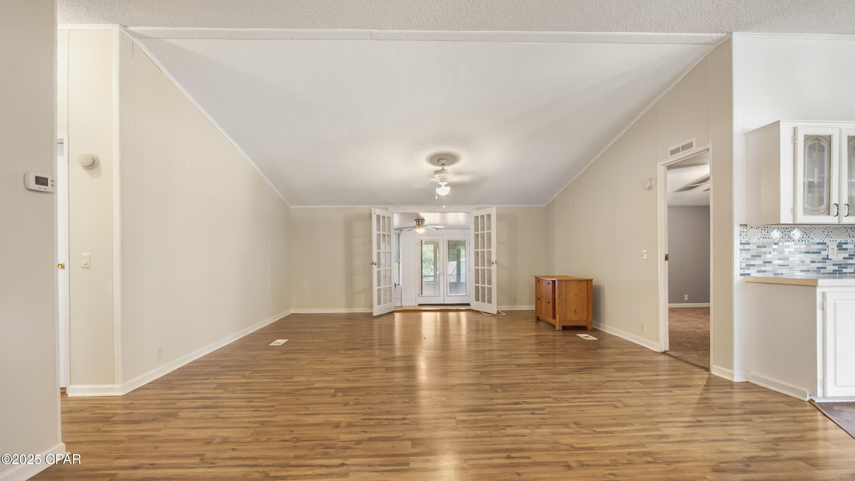 8819 Kiwi Lane, Youngstown, Florida image 11