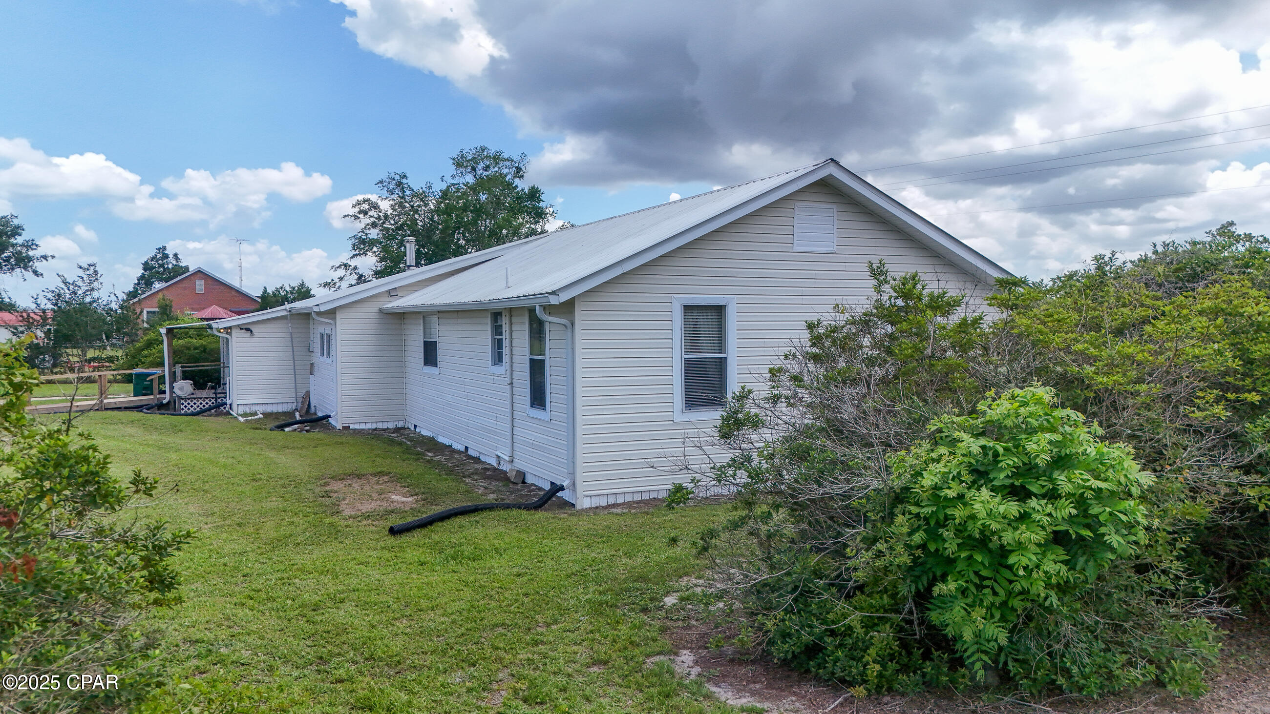Image 3 For 7721 State Road 71