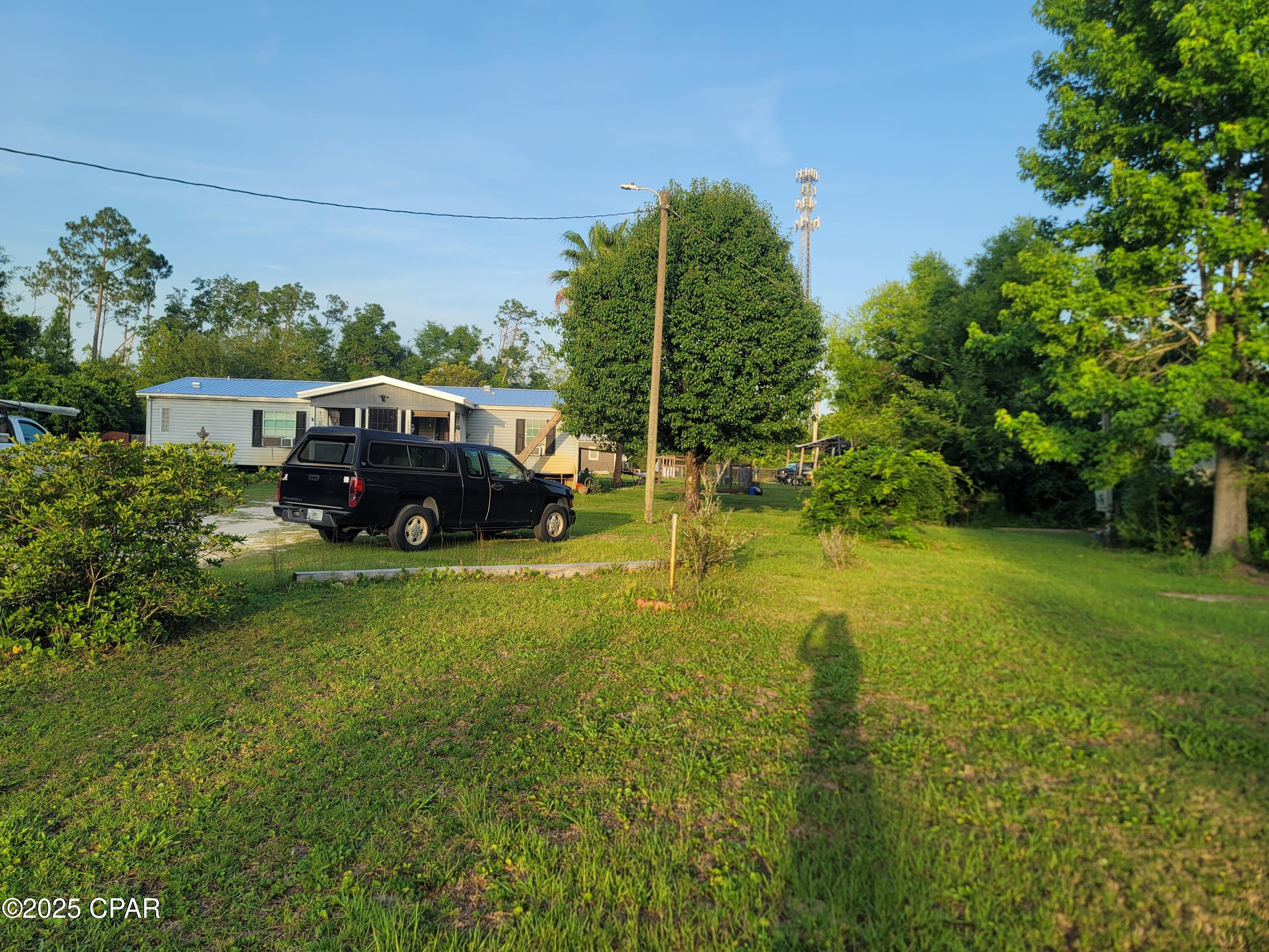 9400 Pat Road, Youngstown, Florida image 2