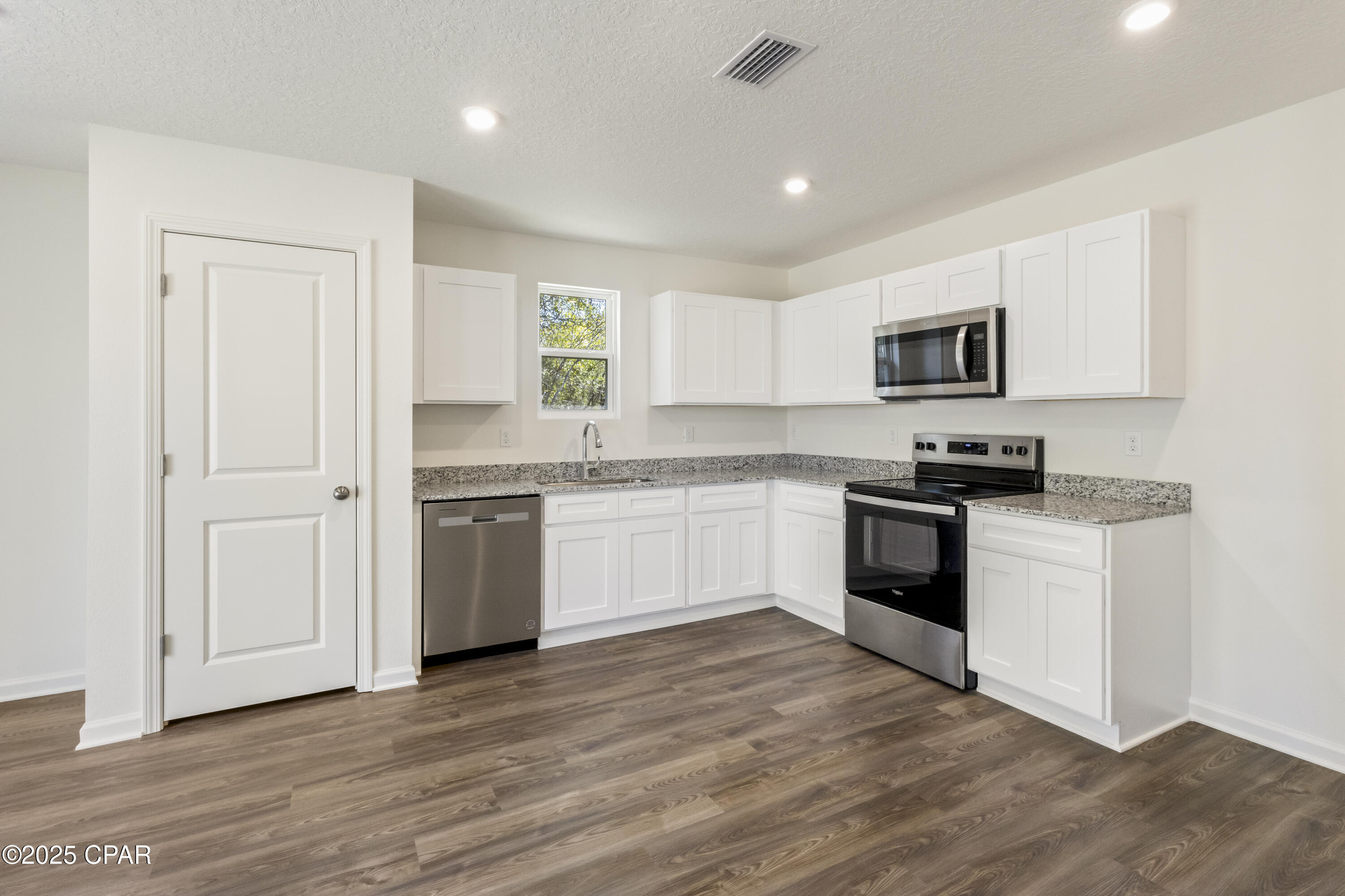 4263 Country Club Boulevard, Chipley, Florida image 3
