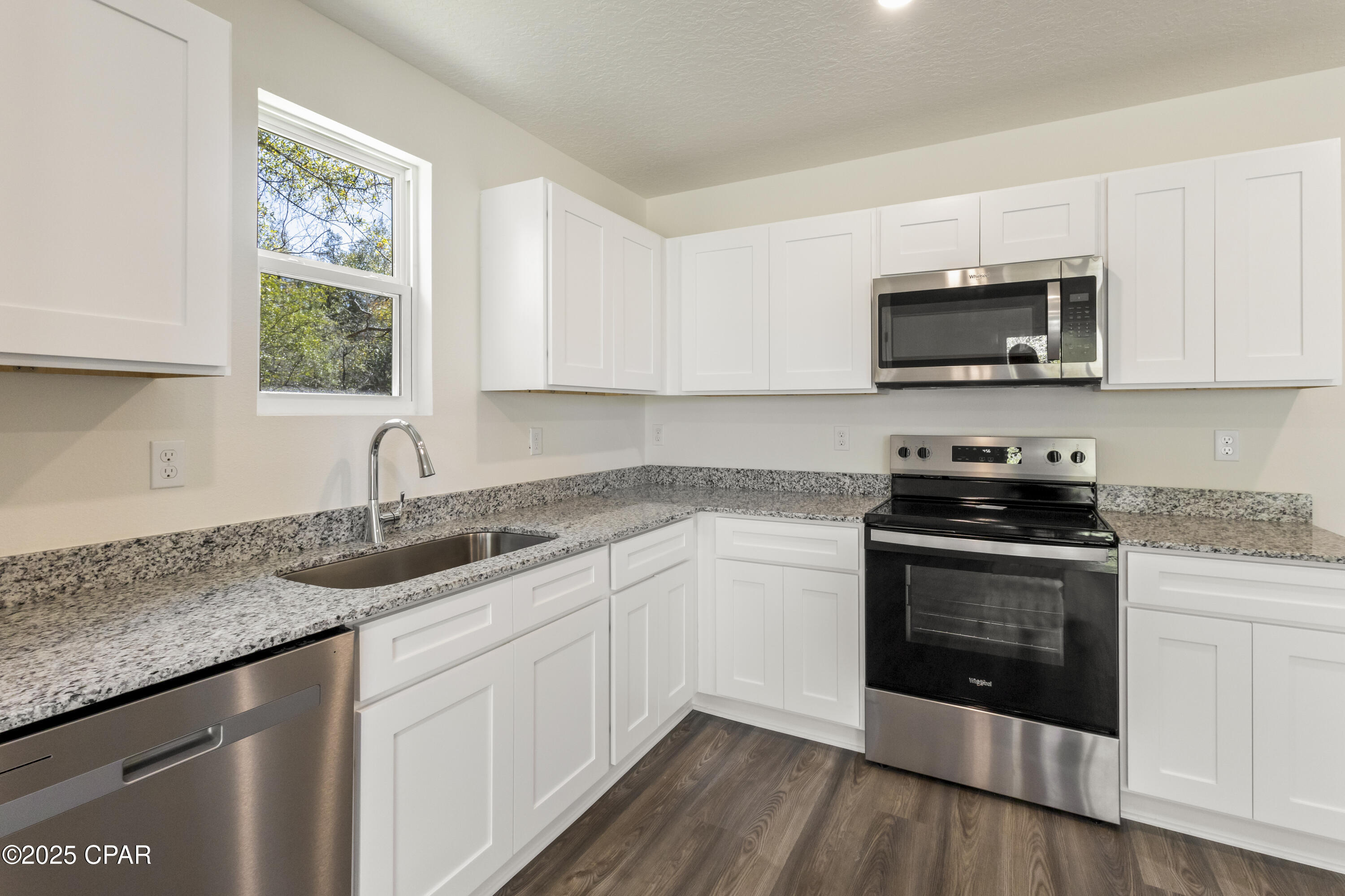 4263 Country Club Boulevard, Chipley, Florida image 5