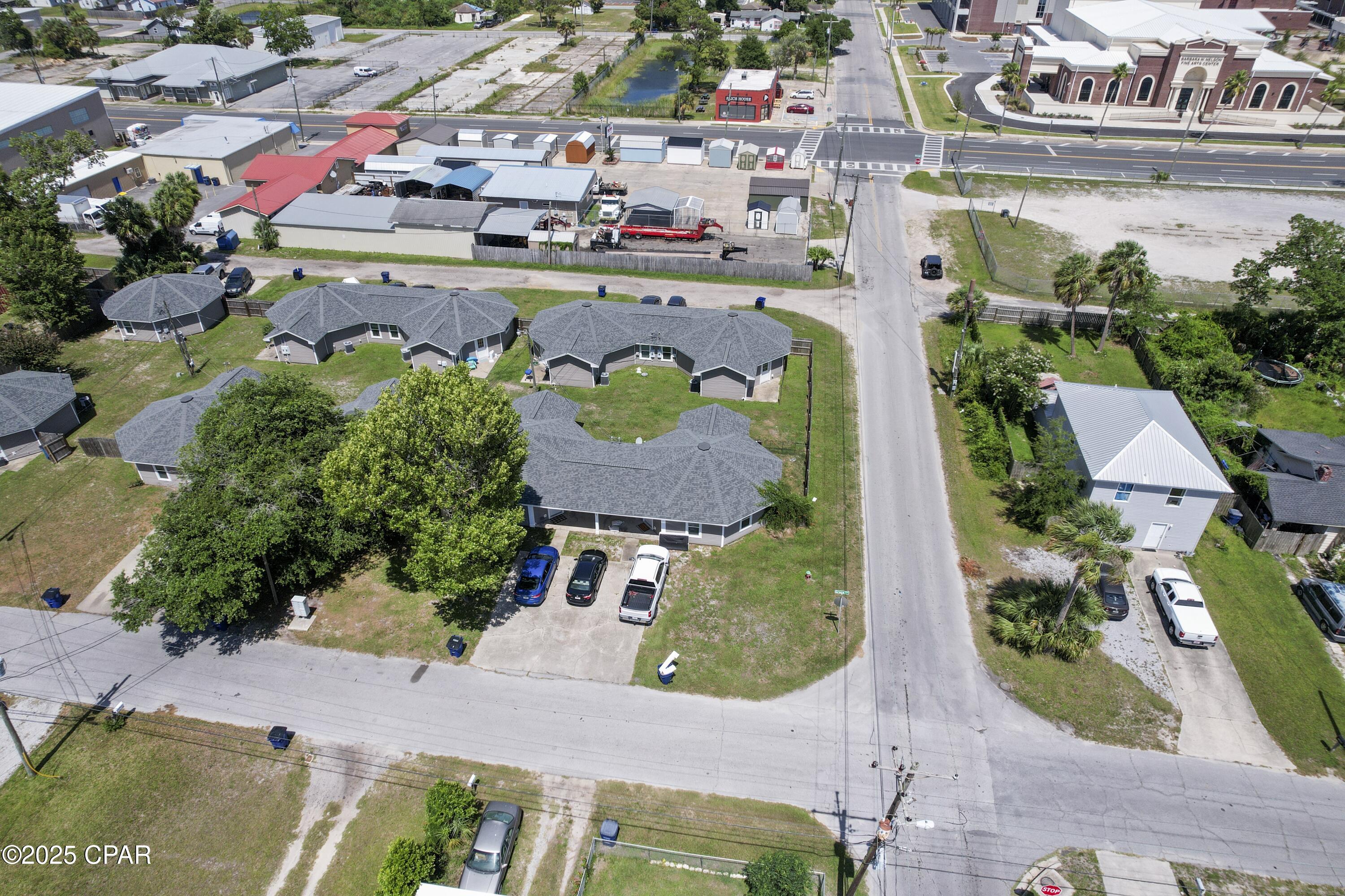 Image 2 For 1300 Grace Avenue