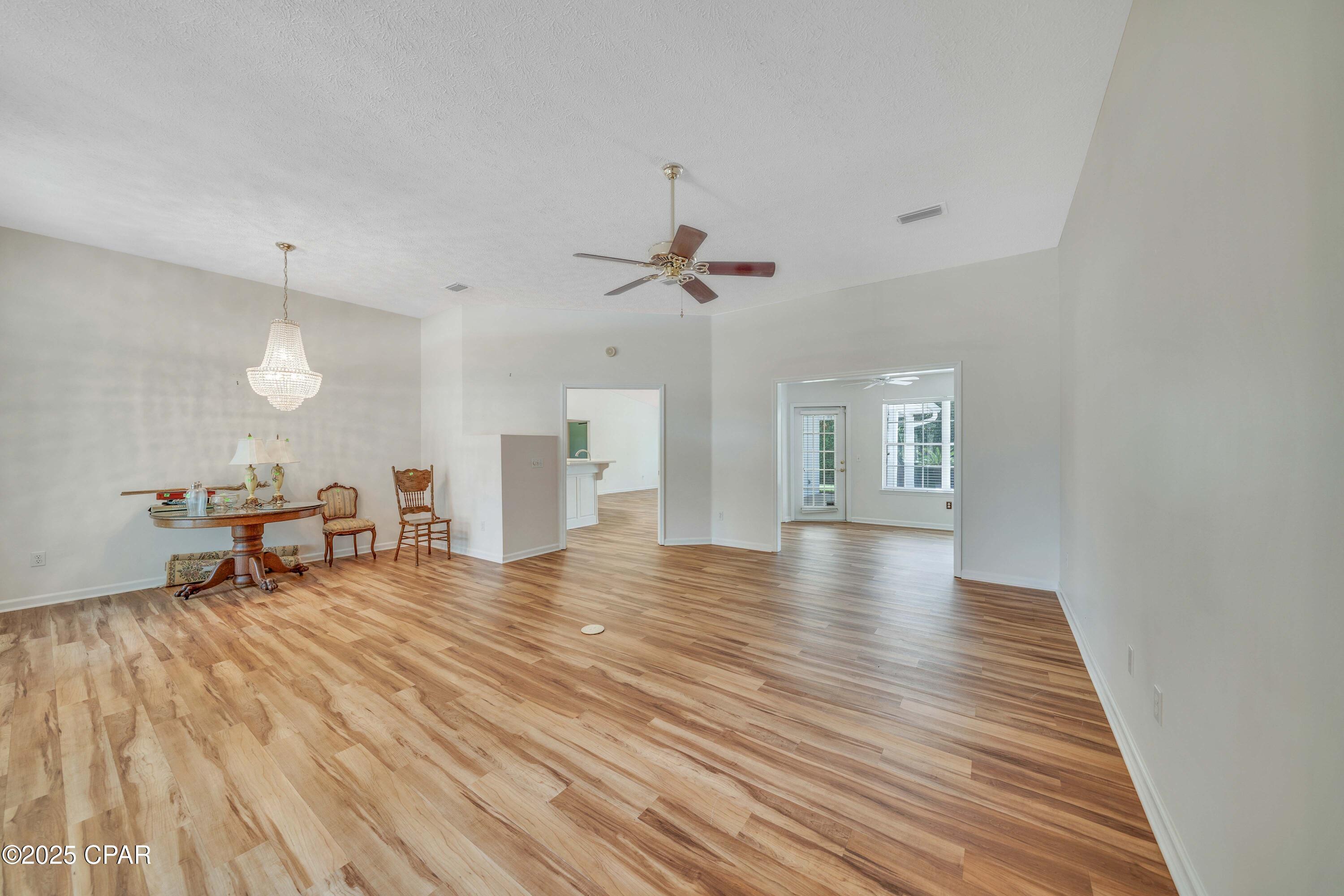 Image 11 For 3524 Fox Run Boulevard
