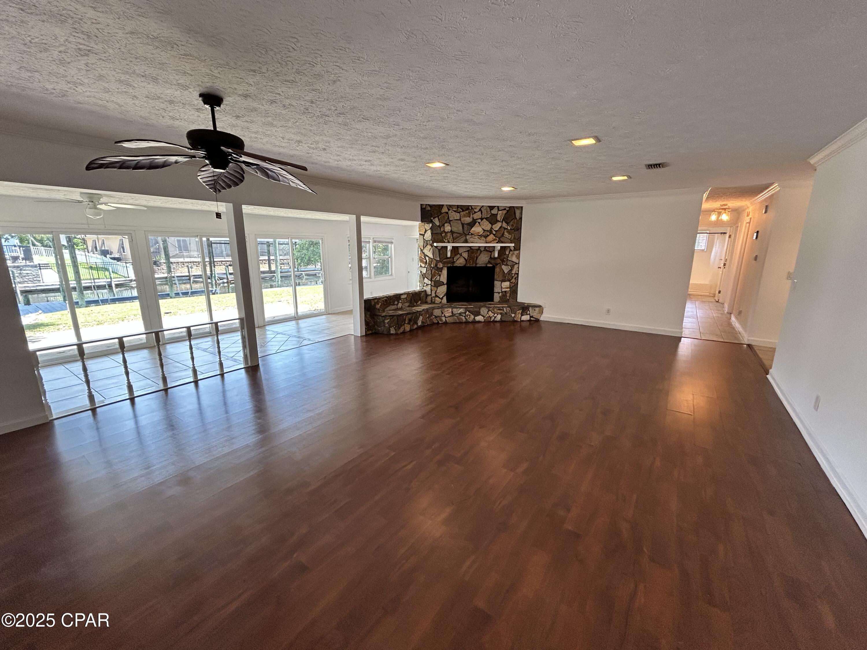 Image 3 For 205 Sunset Lane