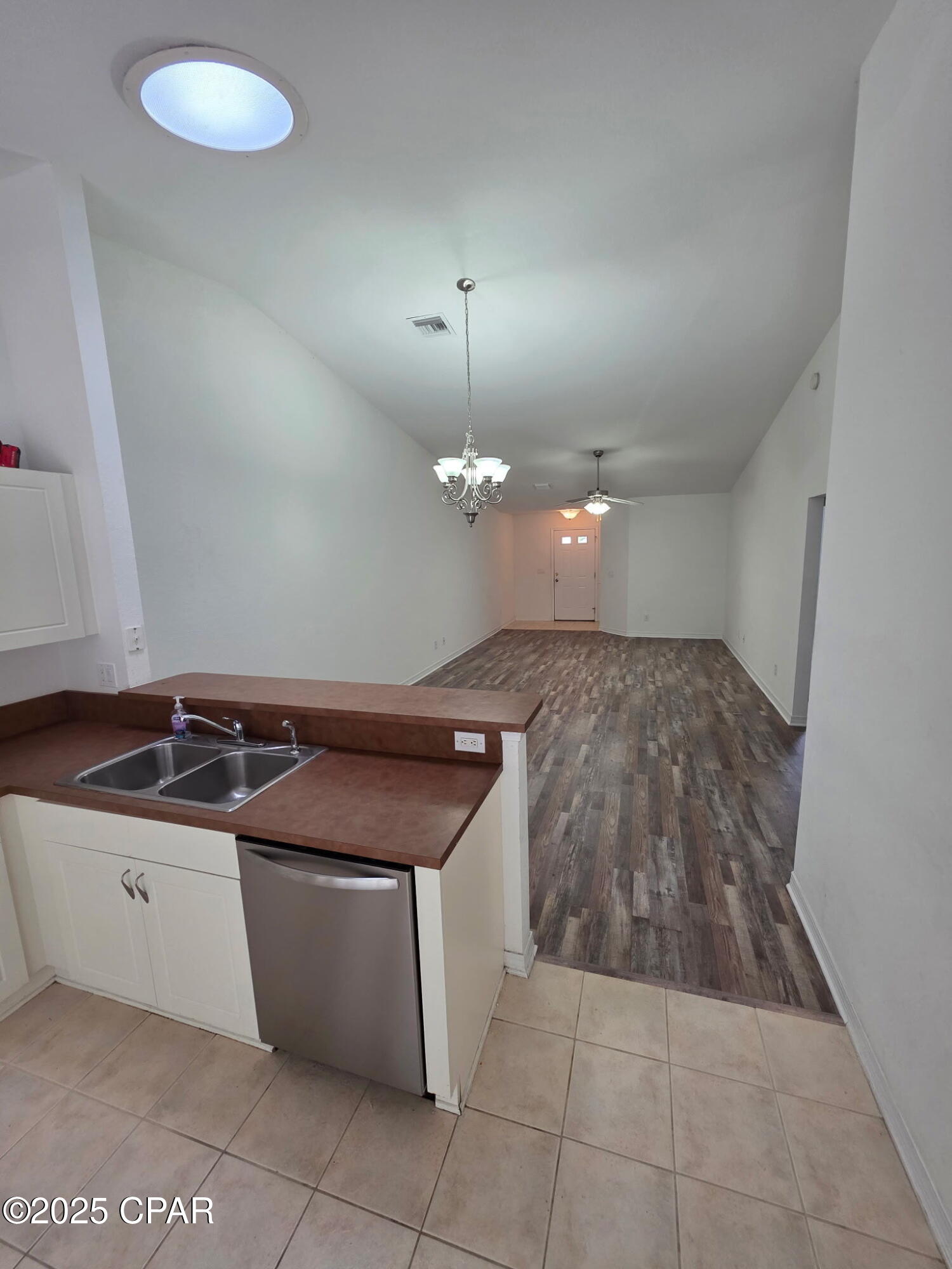 Image 3 For 3046 Meadow Street