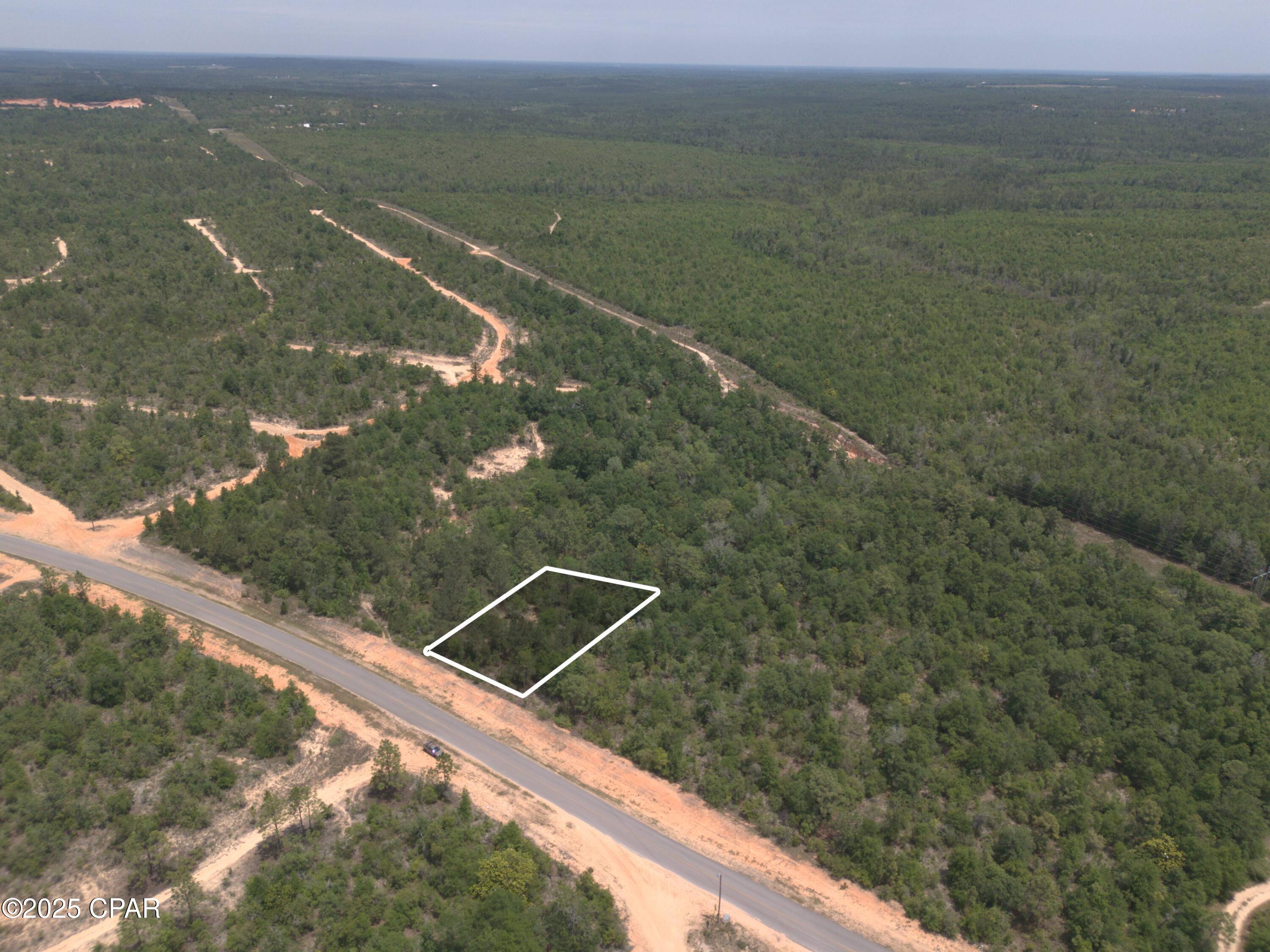 Quail Hollow Boulevard, Chipley, Florida image 2