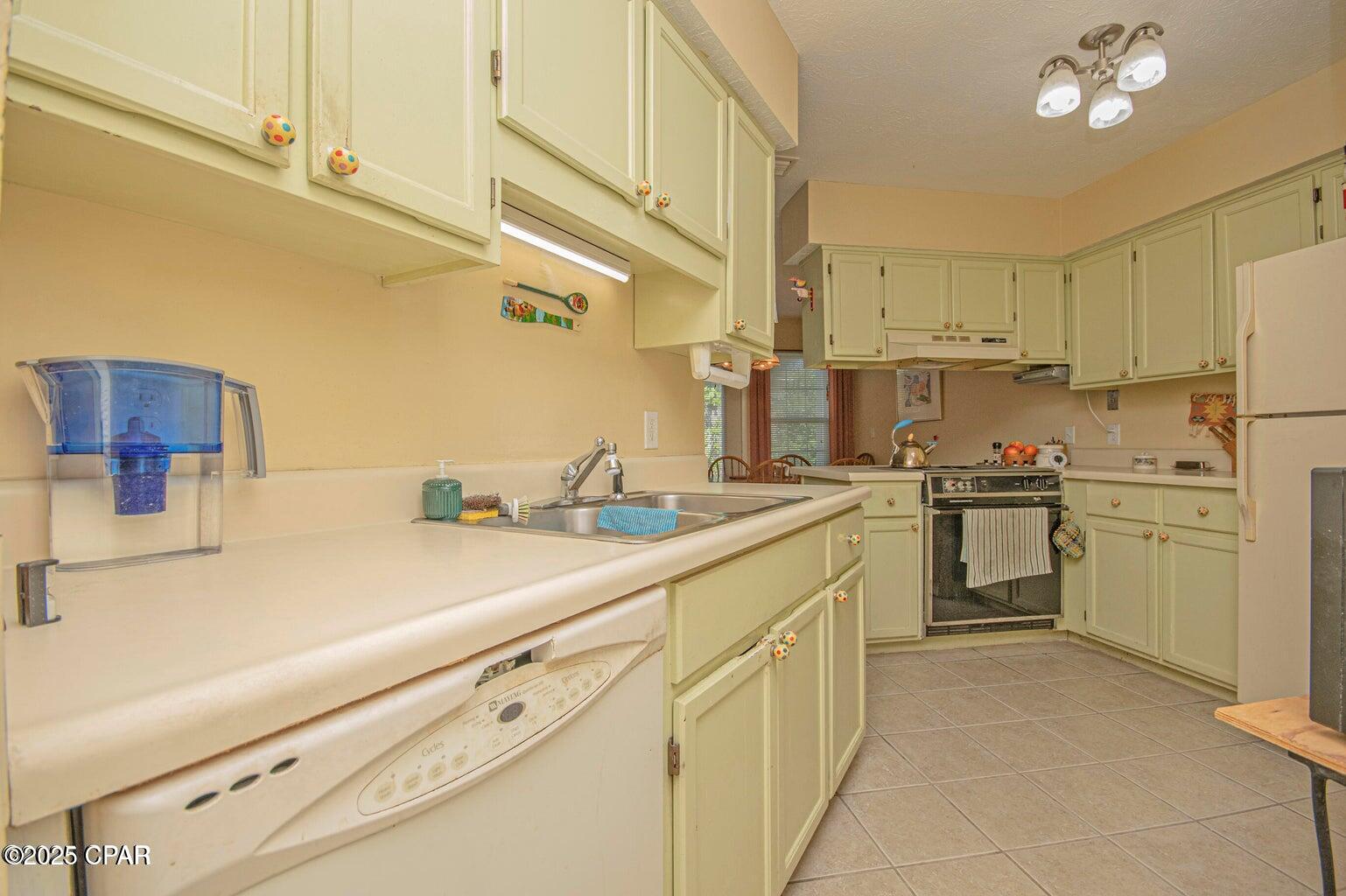 2026 Baker Court #13, Panama City, Florida image 22