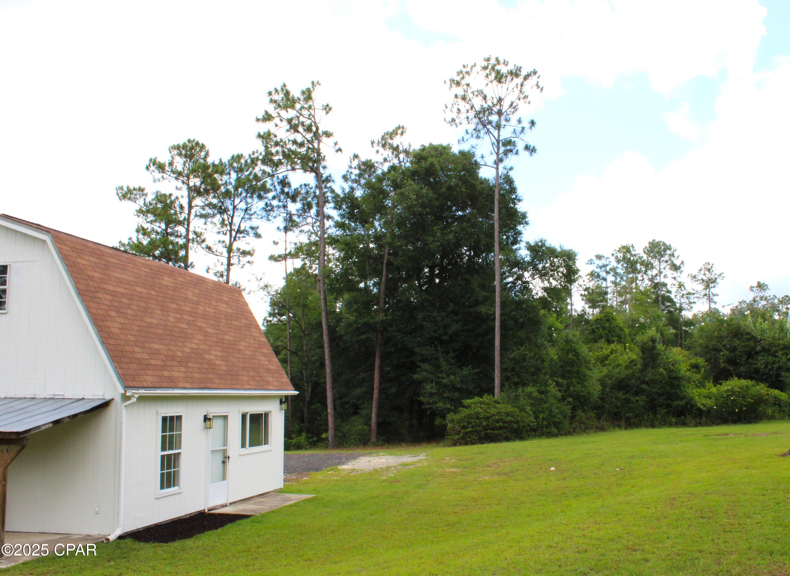1102 Highlands Circle, Alford, Florida image 3