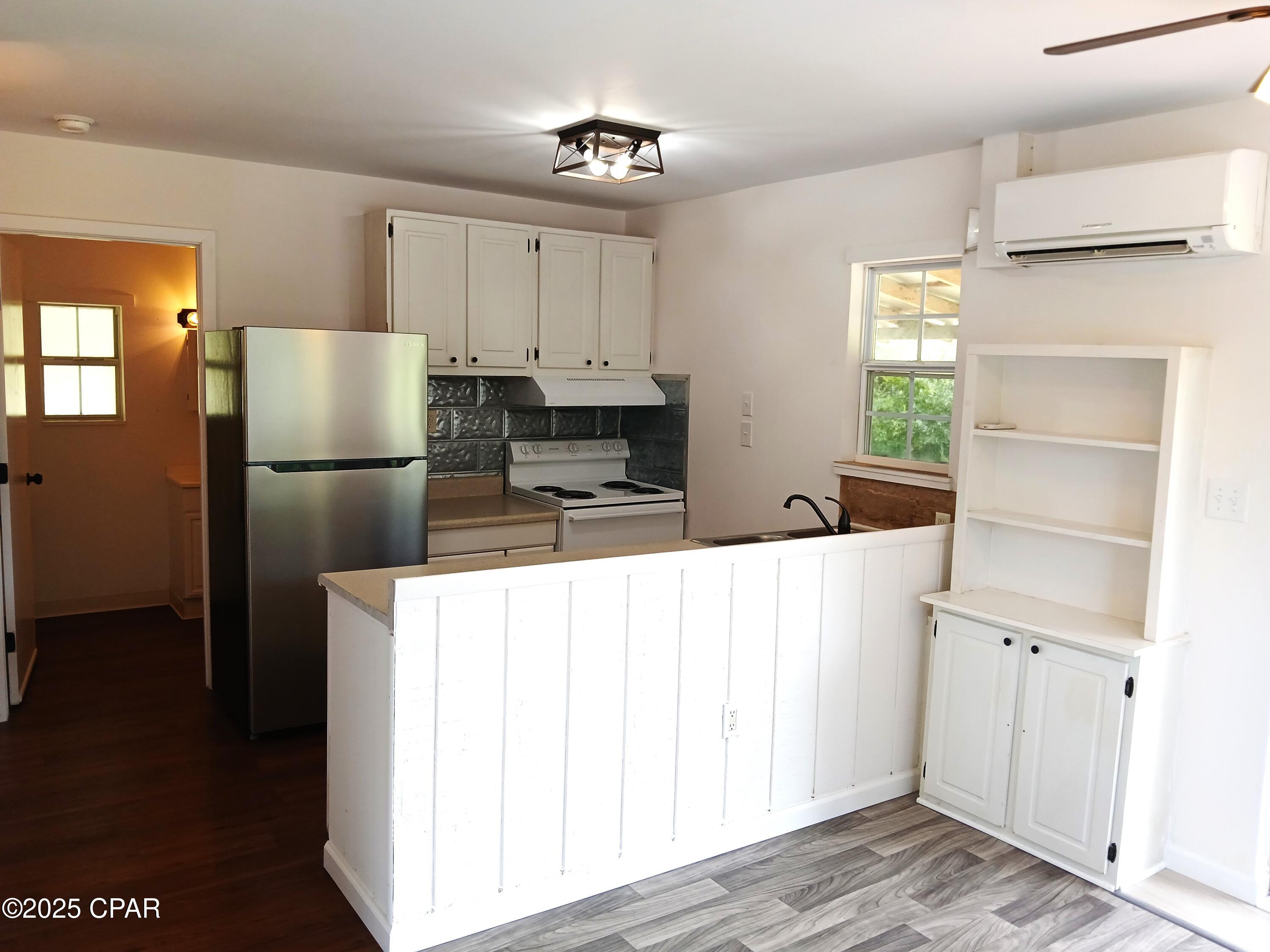 1102 Highlands Circle, Alford, Florida image 4