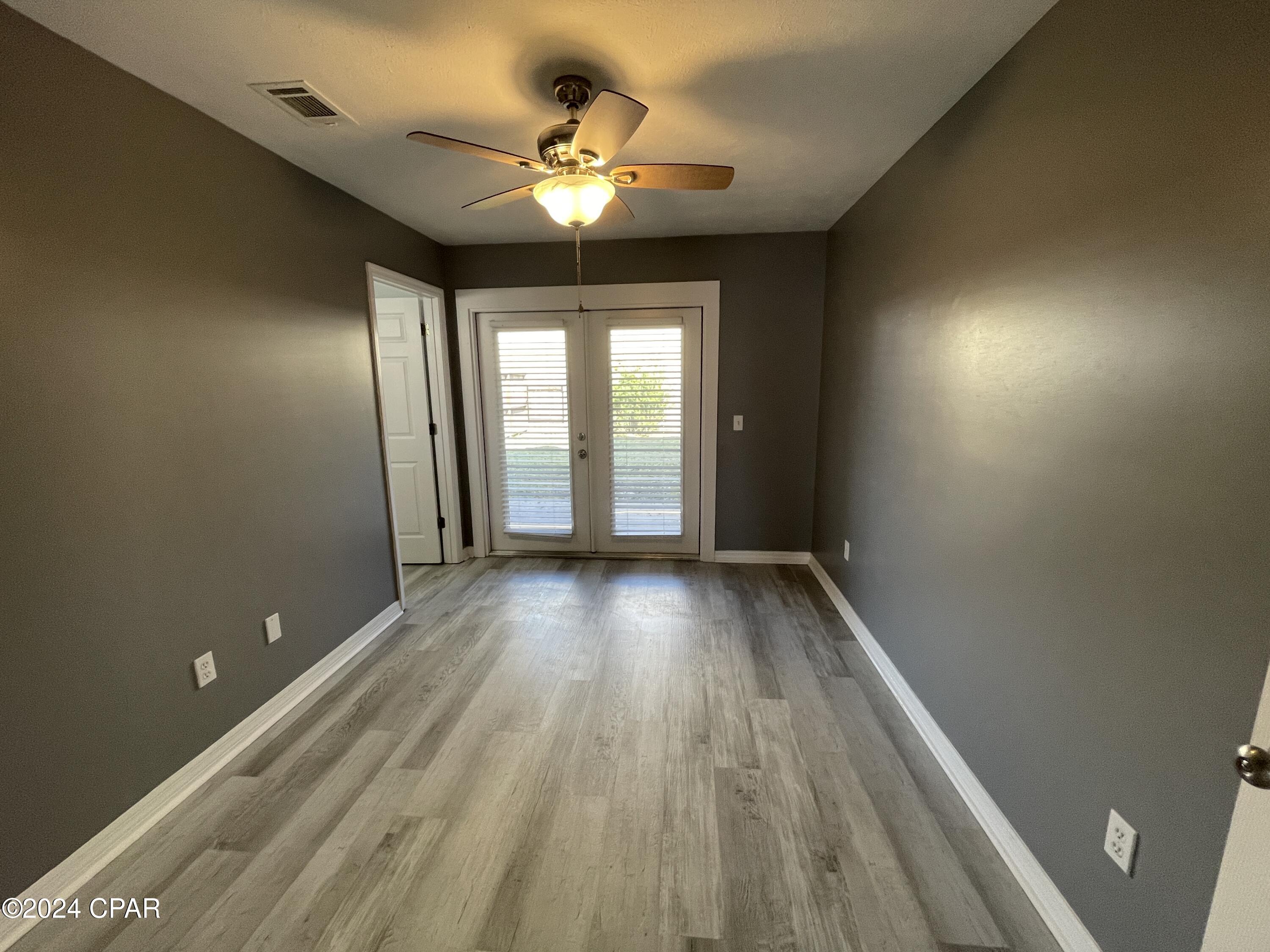 Image 11 For 127 Parker Village Circle